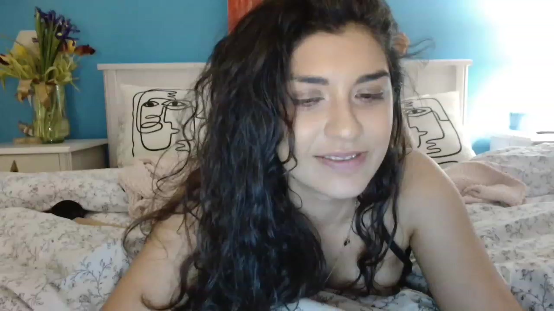 Gallery image thumbnail from GiselleH's myfreecams stream on, 03/13/2023, 20:18 image 7 of 20