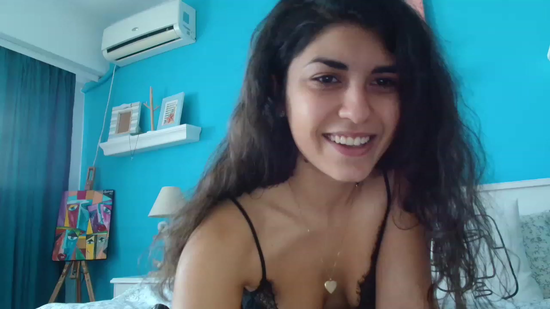 Gallery image thumbnail from GiselleH's myfreecams stream on, 03/19/2023, 09:02 image 1 of 20