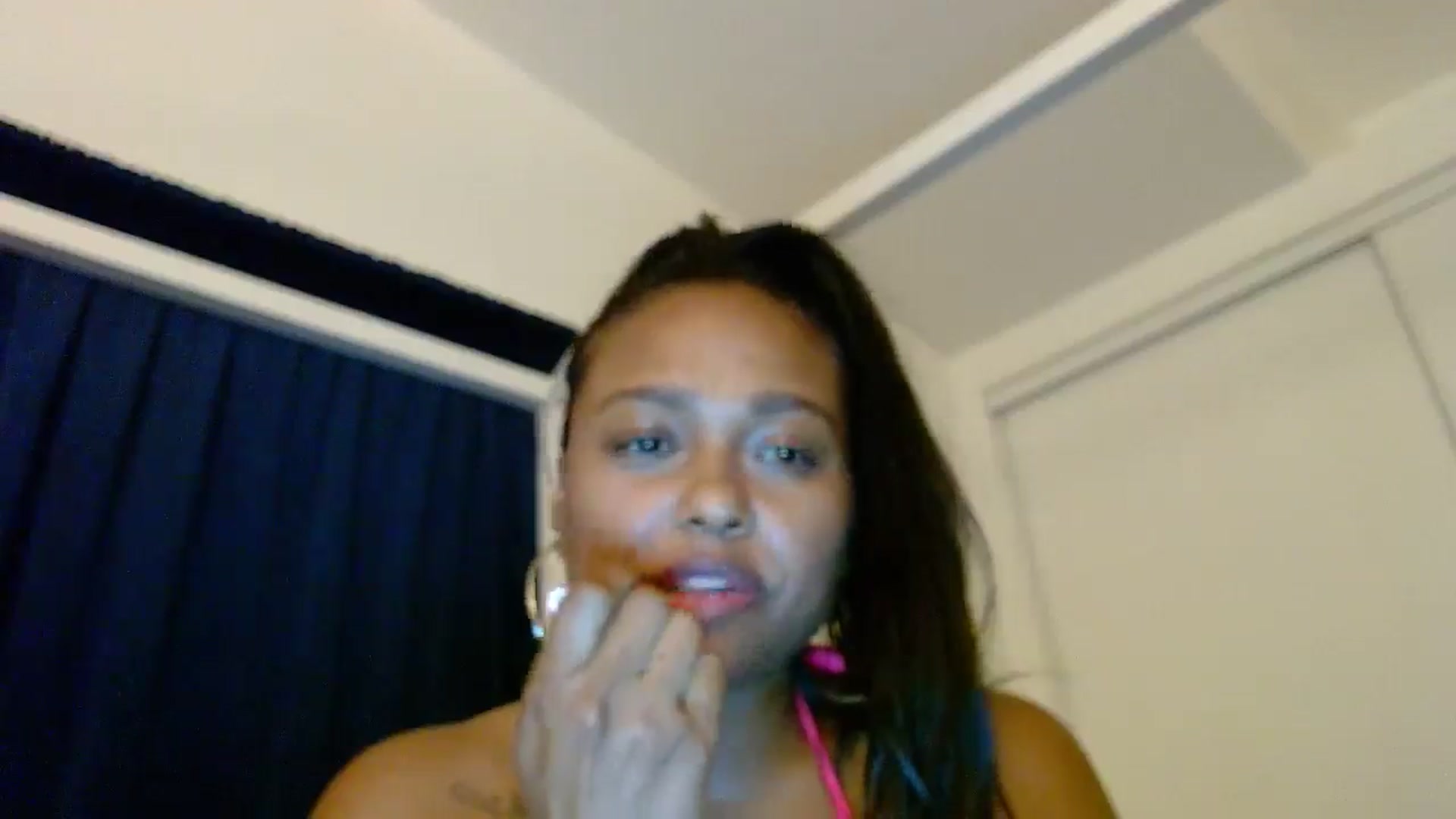 Gallery image thumbnail from Gisellevvi's myfreecams stream on, 08/21/2024, 08:37 image 5 of 20
