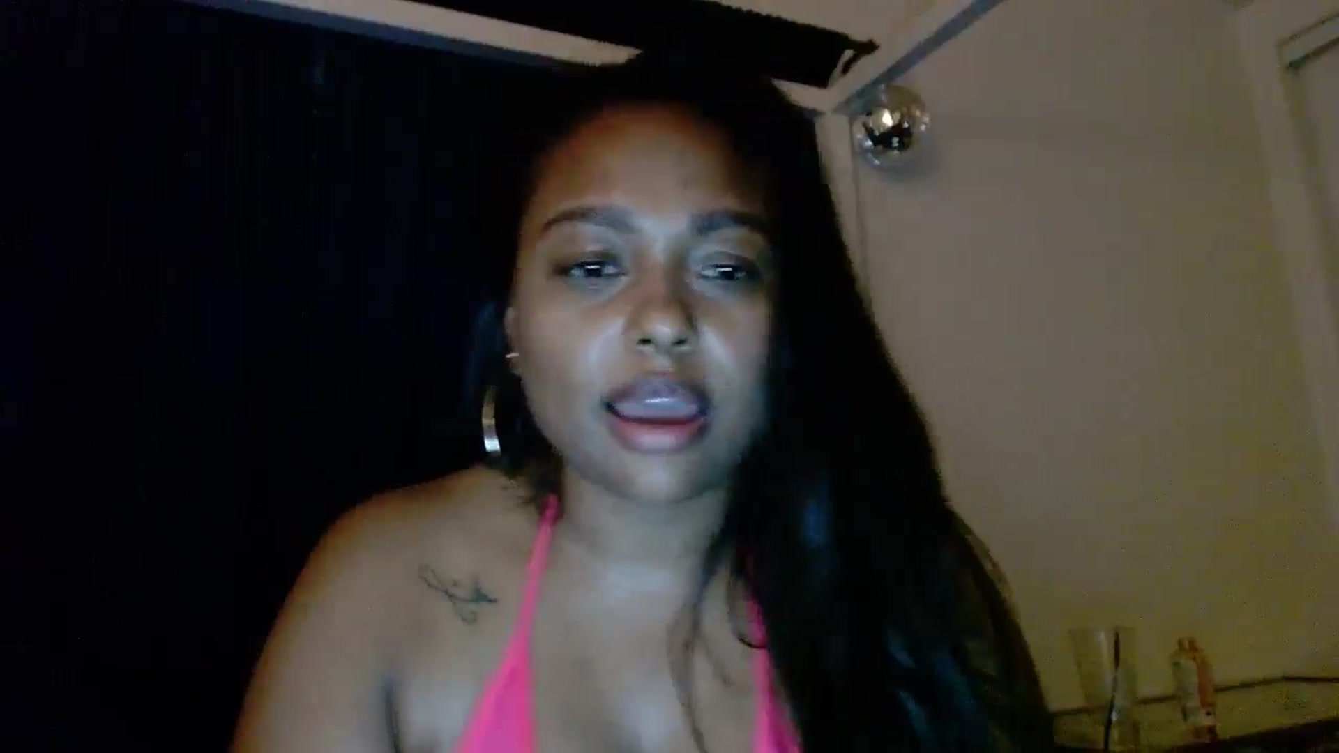 Gallery image thumbnail from Gisellevvi's myfreecams stream on, 08/21/2024, 09:19 image 16 of 20