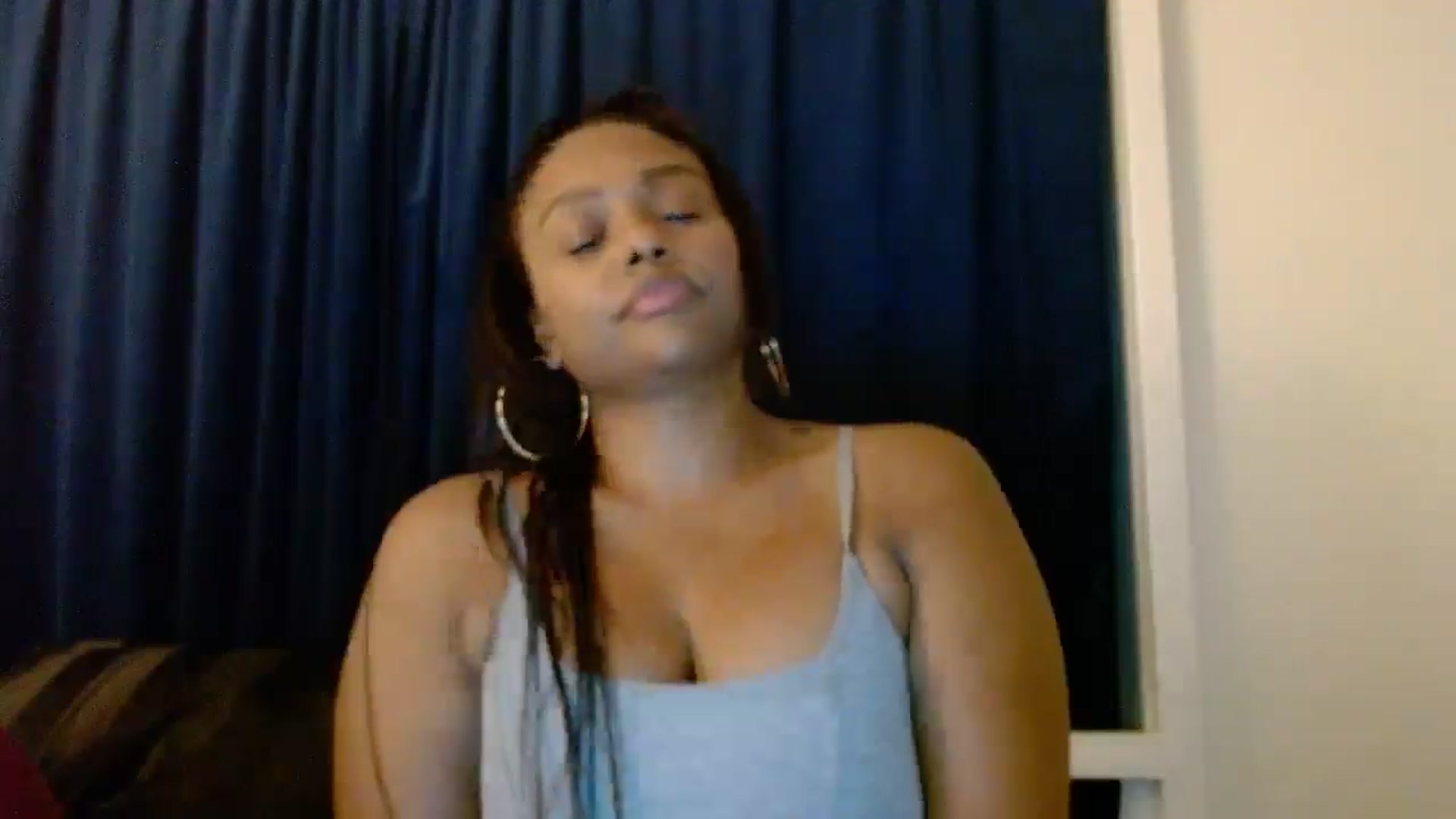 Gallery image thumbnail from Gisellevvi's myfreecams stream on, 08/22/2024, 09:31 image 17 of 20