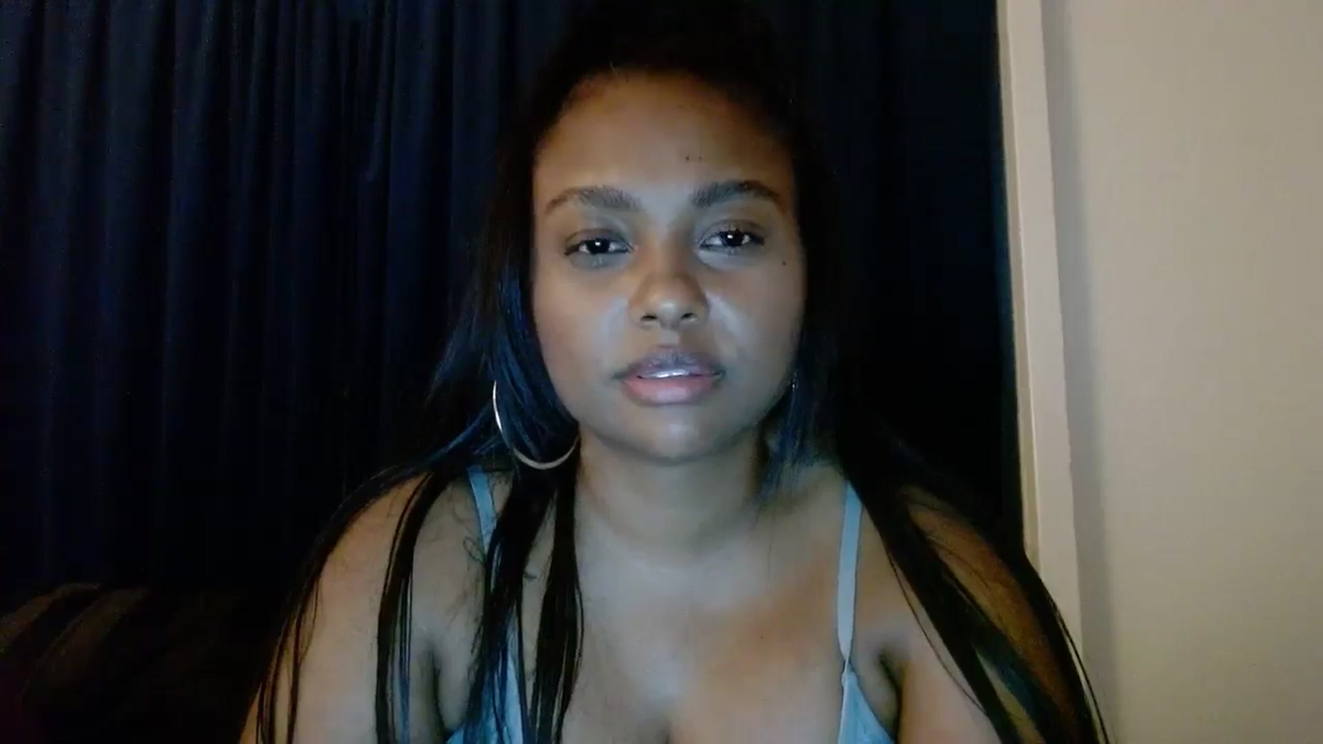 Gallery image thumbnail from Gisellevvi's myfreecams stream on, 08/22/2024, 09:31 image 10 of 20