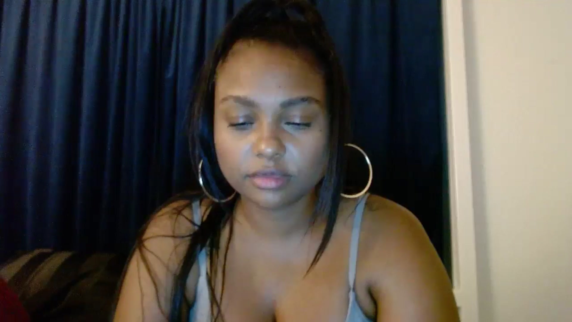 Gallery image thumbnail from Gisellevvi's myfreecams stream on, 08/22/2024, 09:31 image 14 of 20