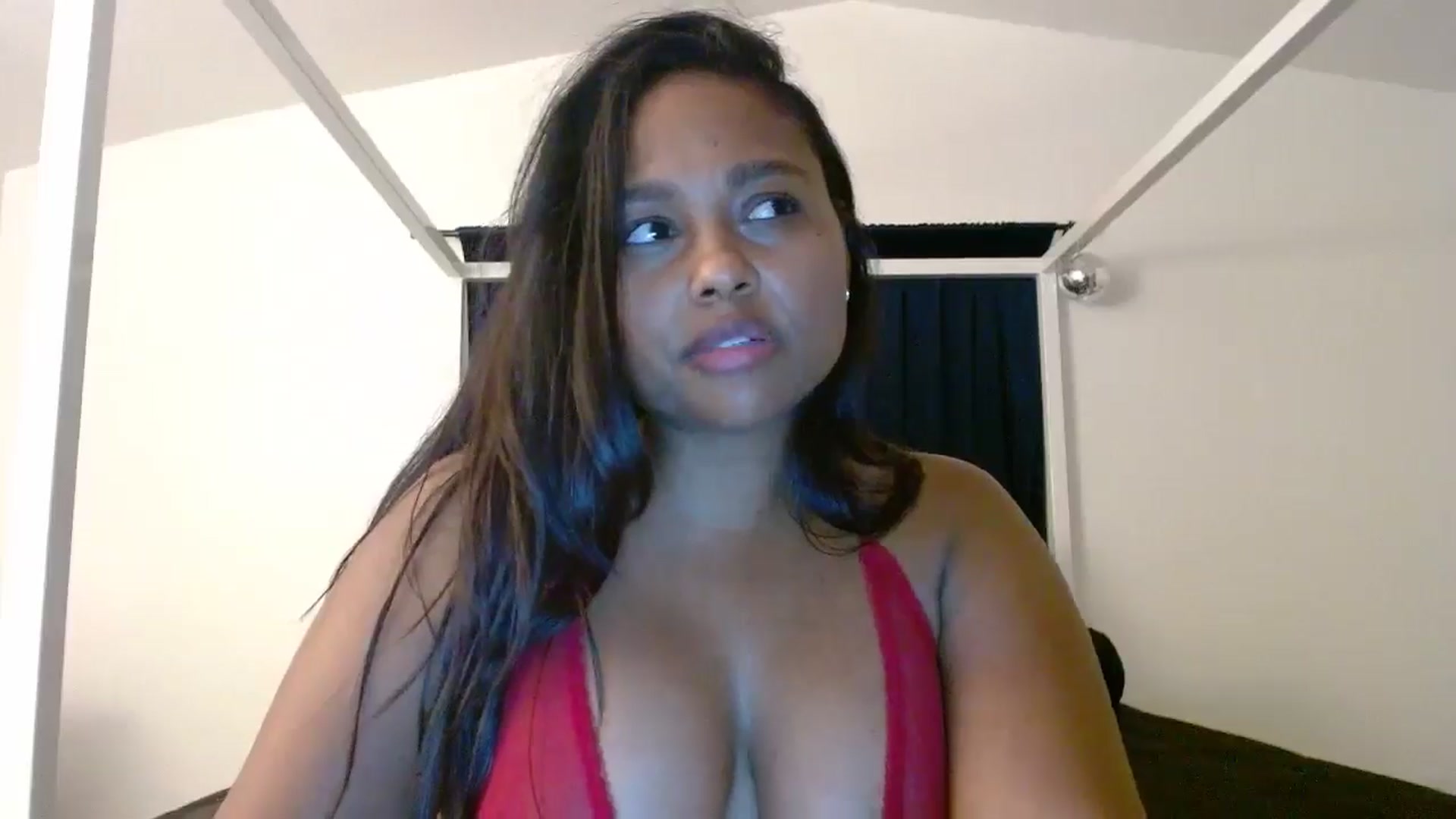 Gallery image thumbnail from Gisellevvi's myfreecams stream on, 08/23/2024, 08:19 image 8 of 20
