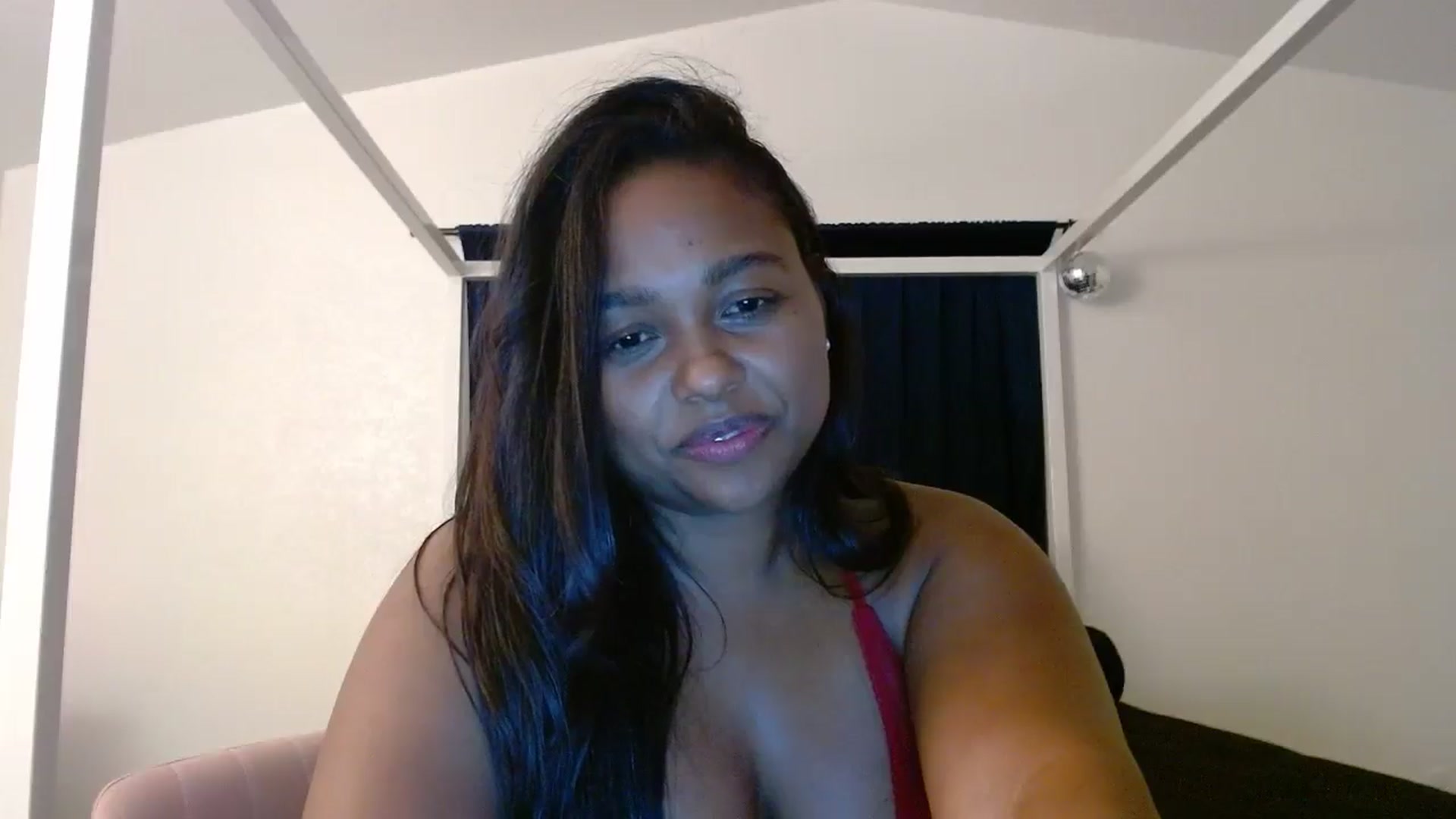 Gallery image thumbnail from Gisellevvi's myfreecams stream on, 08/23/2024, 08:19 image 7 of 20