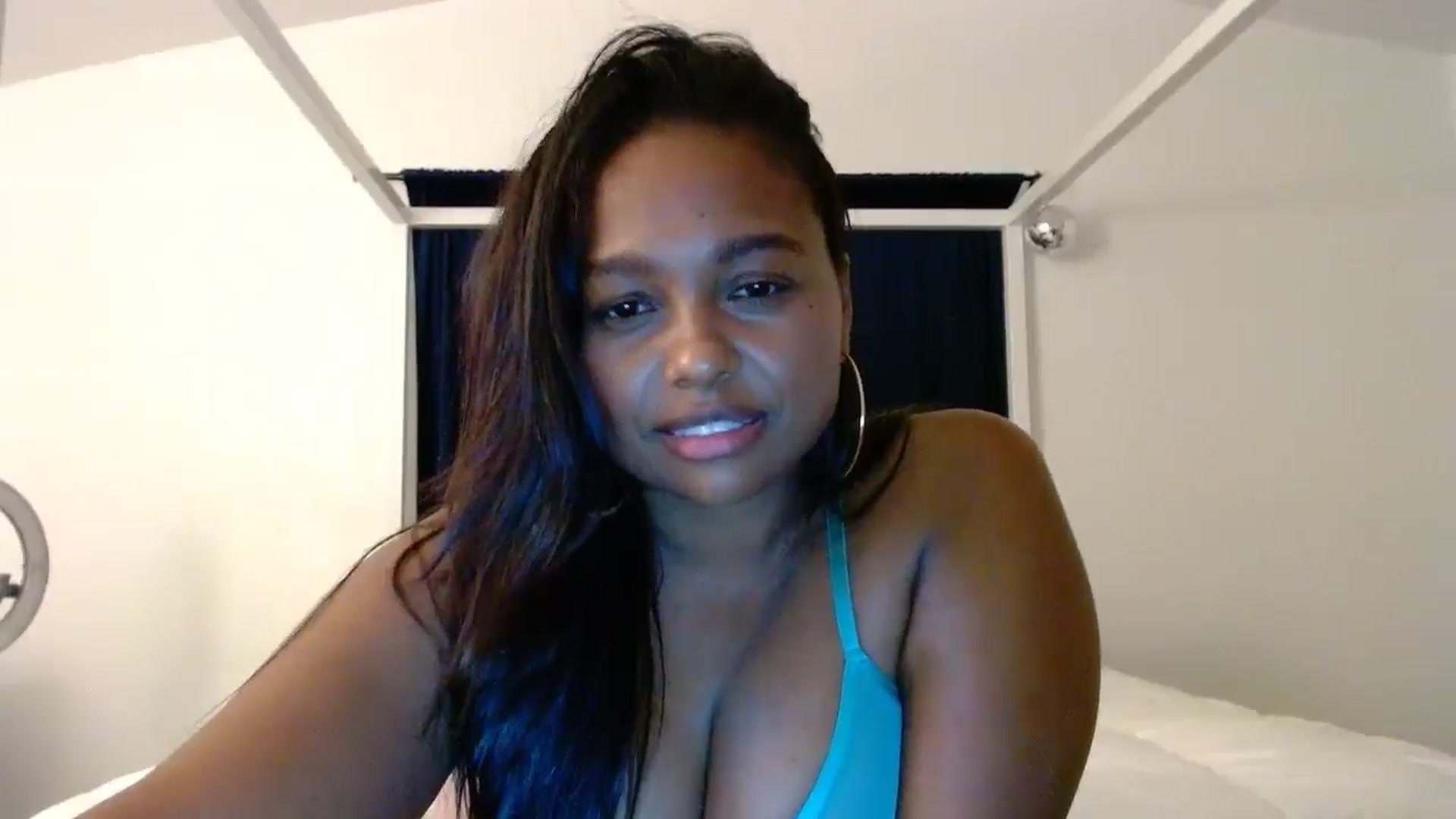 Gallery image thumbnail from Gisellevvi's myfreecams stream on, 08/25/2024, 09:36 image 15 of 20