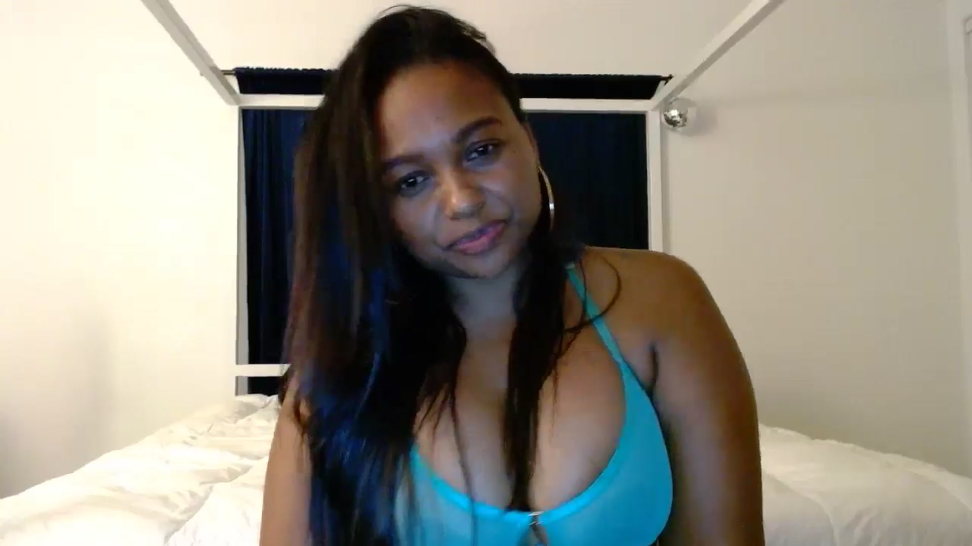 Gallery image thumbnail from Gisellevvi's myfreecams stream on, 08/25/2024, 10:22 image 16 of 20