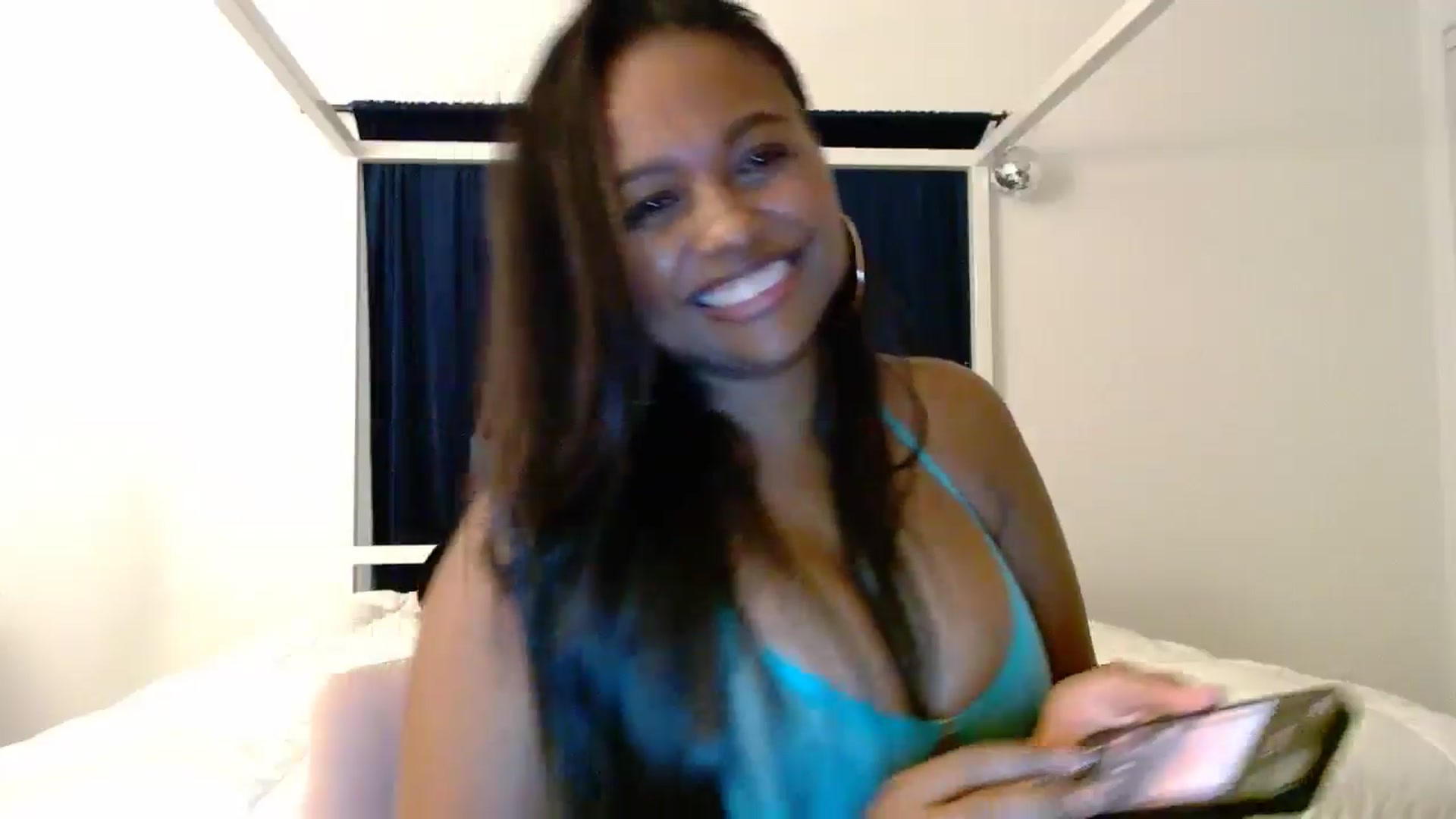 Gallery image thumbnail from Gisellevvi's myfreecams stream on, 08/25/2024, 10:22 image 15 of 20