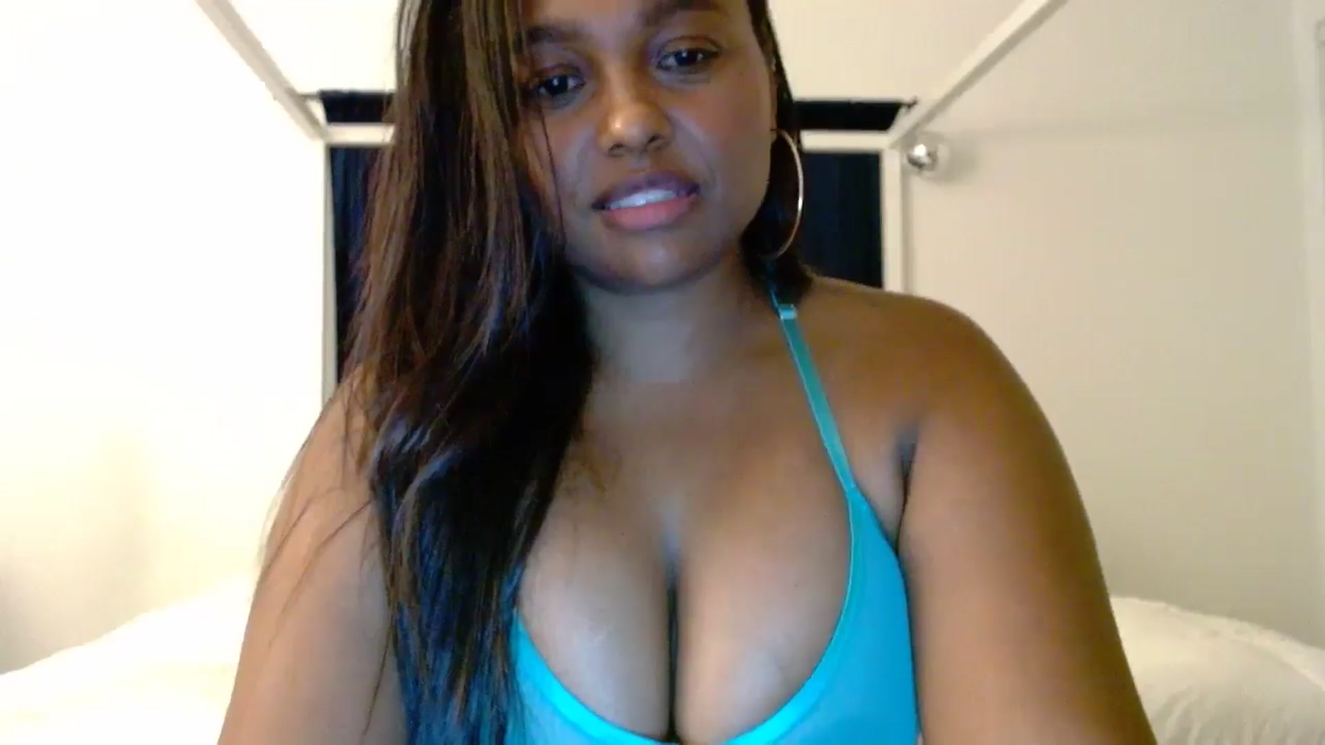 Gallery image thumbnail from Gisellevvi's myfreecams stream on, 08/25/2024, 10:22 image 8 of 20