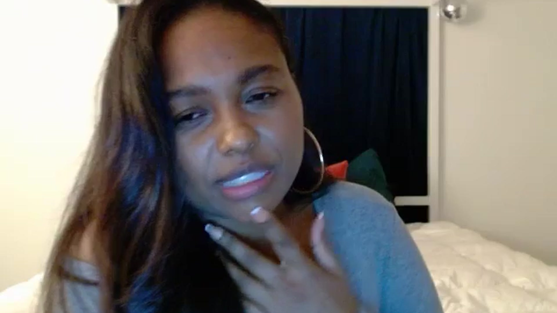 Gallery image thumbnail from Gisellevvi's myfreecams stream on, 08/29/2024, 08:57 image 8 of 20