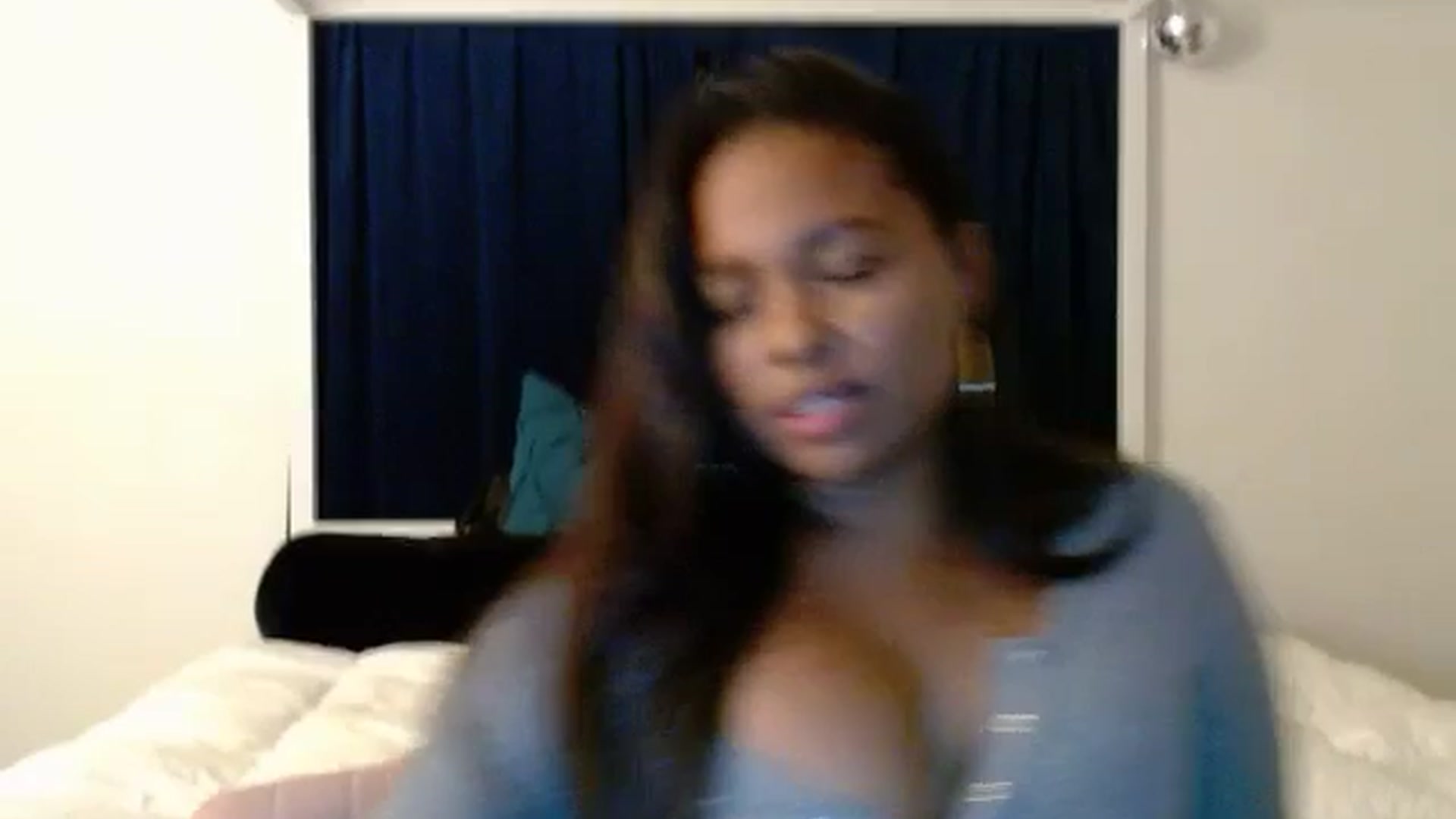 Gallery image thumbnail from Gisellevvi's myfreecams stream on, 08/29/2024, 08:57 image 4 of 20