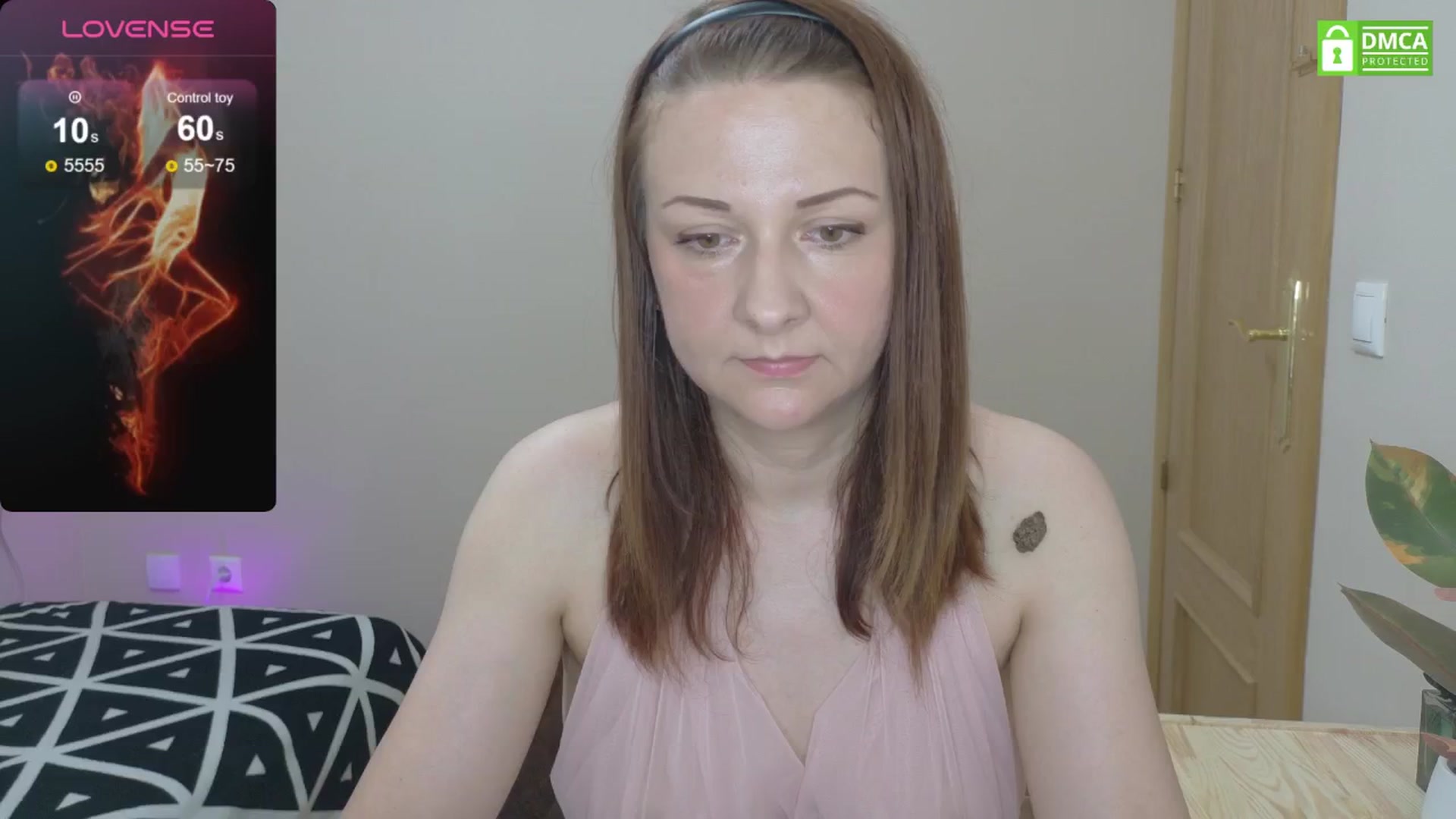 Gallery image thumbnail from GiuliaShow's myfreecams stream on, 08/25/2024, 24:02 image 19 of 20