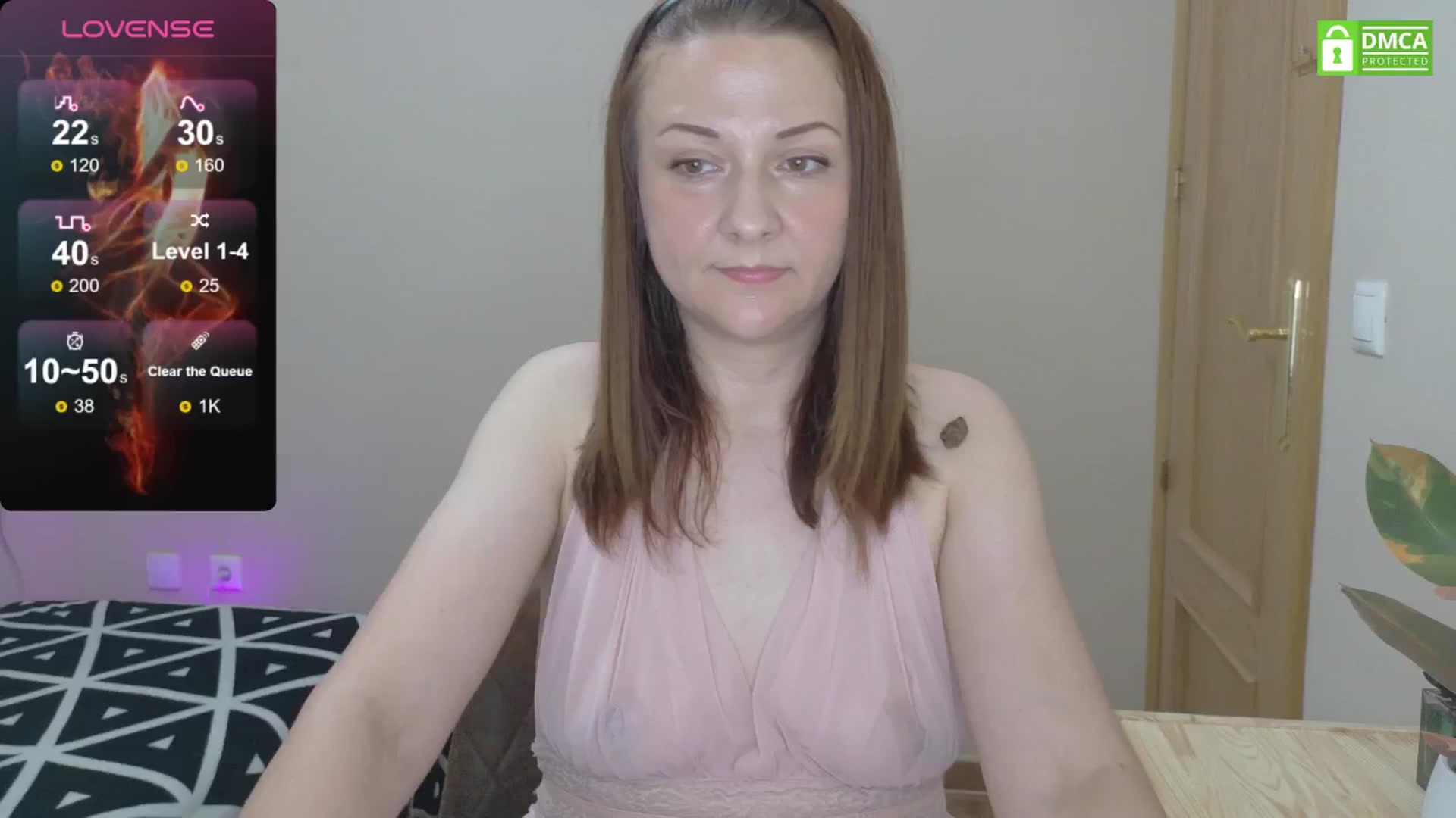 Gallery image thumbnail from GiuliaShow's myfreecams stream on, 08/25/2024, 24:02 image 17 of 20