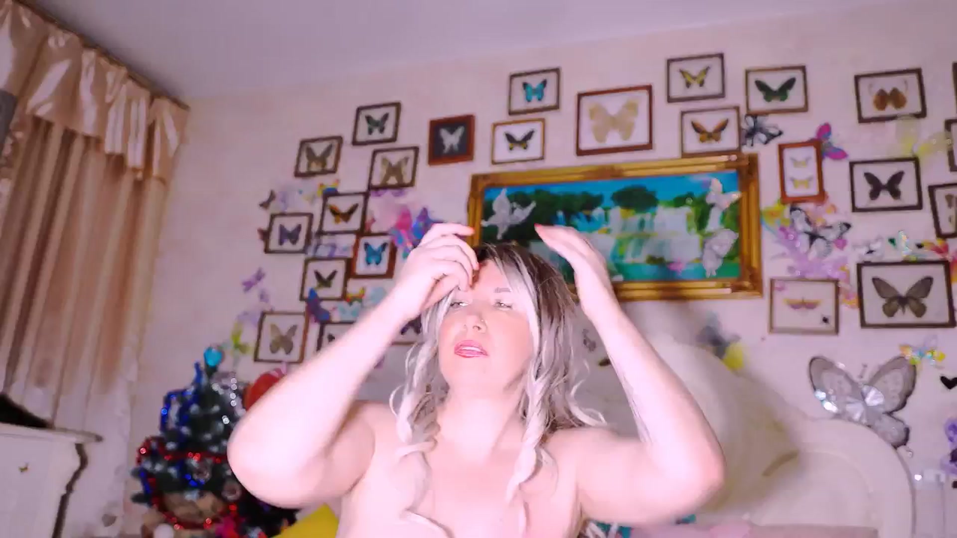 Gallery image thumbnail from GiveMeHotSex's myfreecams stream on, 12/24/2025, 13:39 image 2 of 20