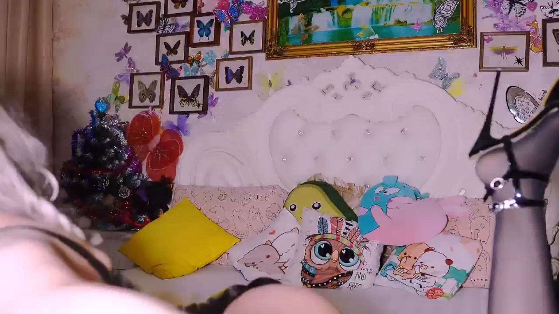 Gallery image thumbnail from GiveMeHotSex's myfreecams stream on, 12/24/2025, 14:40 image 2 of 20