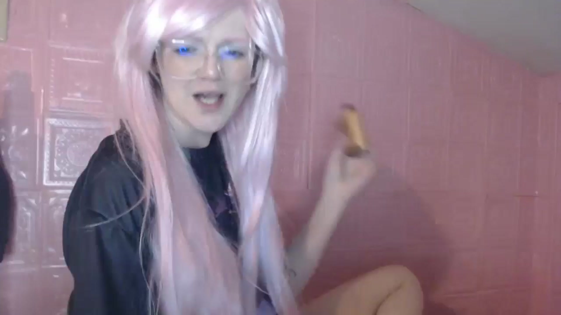 Gallery image thumbnail from Gl0wEffUrself's myfreecams stream on, 06/17/2025, 08:10 image 10 of 20