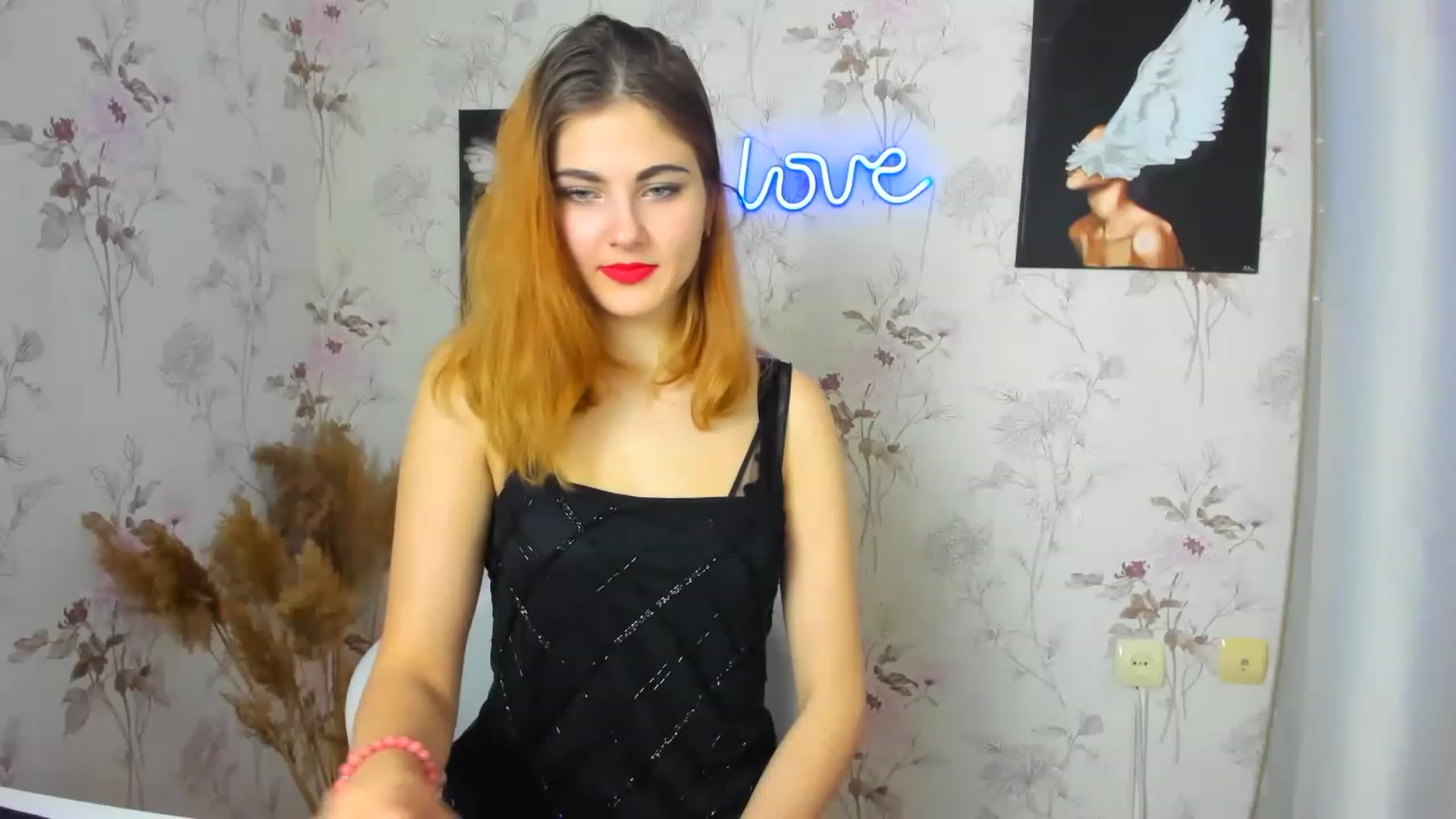 Gallery image thumbnail from GladysSmith's myfreecams stream on, 03/07/2023, 10:50 image 7 of 20