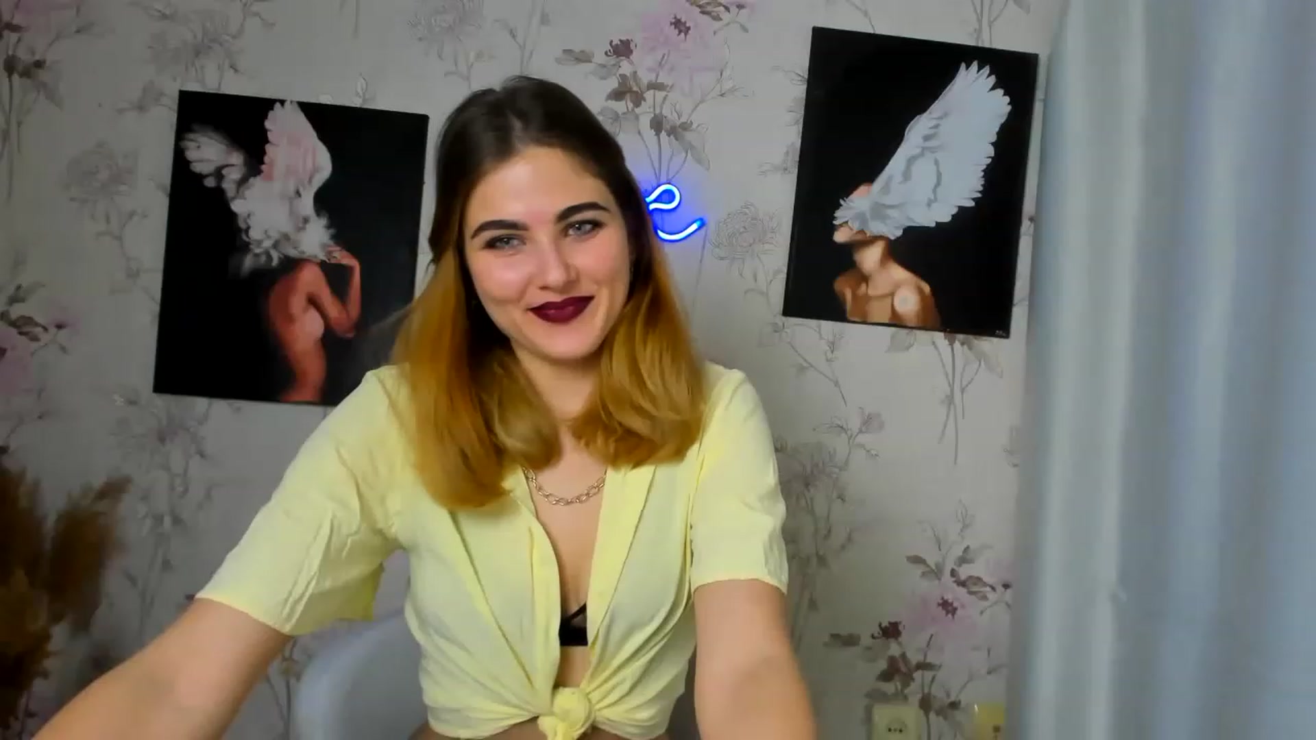 Gallery image thumbnail from GladysSmith's myfreecams stream on, 03/15/2023, 11:33 image 4 of 20