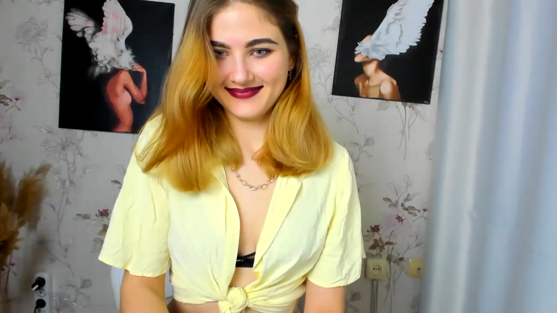 Gallery image thumbnail from GladysSmith's myfreecams stream on, 03/15/2023, 11:33 image 19 of 20