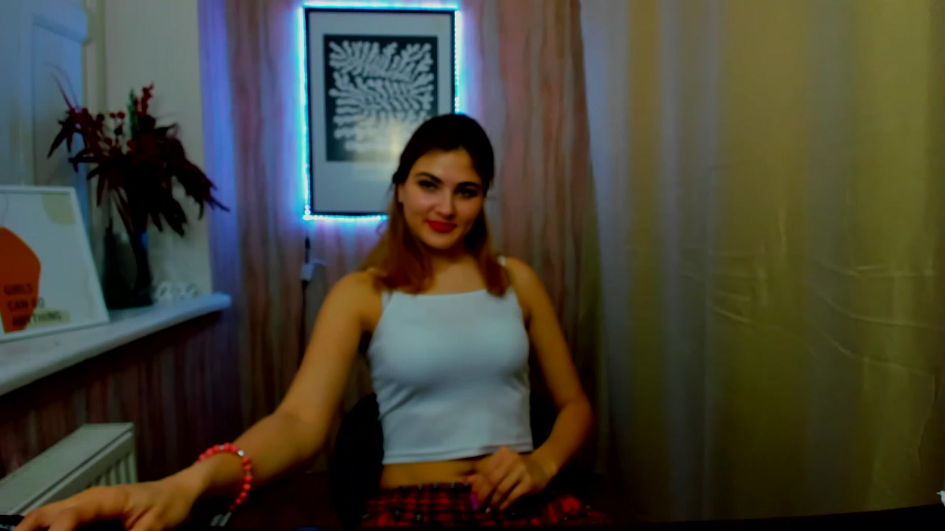Gallery image thumbnail from GladysSmith's myfreecams stream on, 03/16/2023, 09:18 image 8 of 20