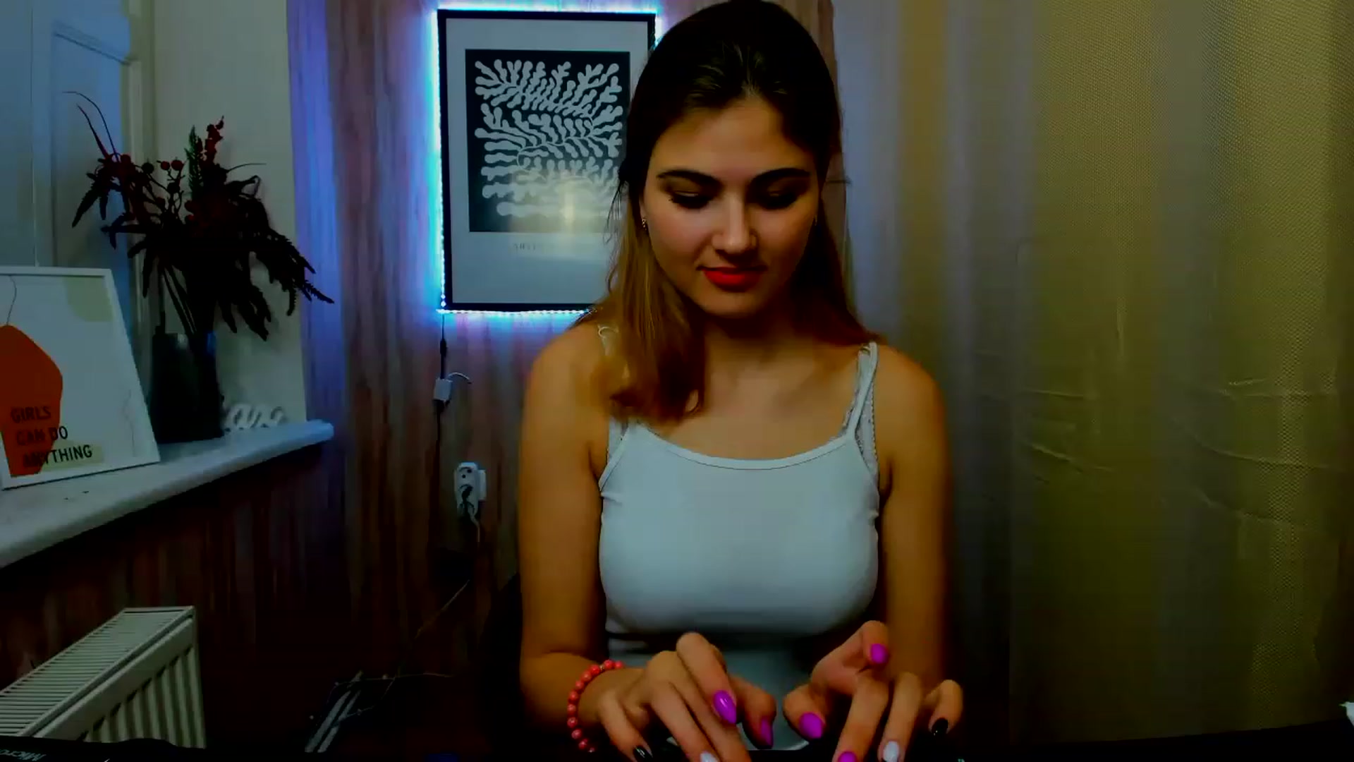 Gallery image thumbnail from GladysSmith's myfreecams stream on, 03/16/2023, 09:18 image 12 of 20