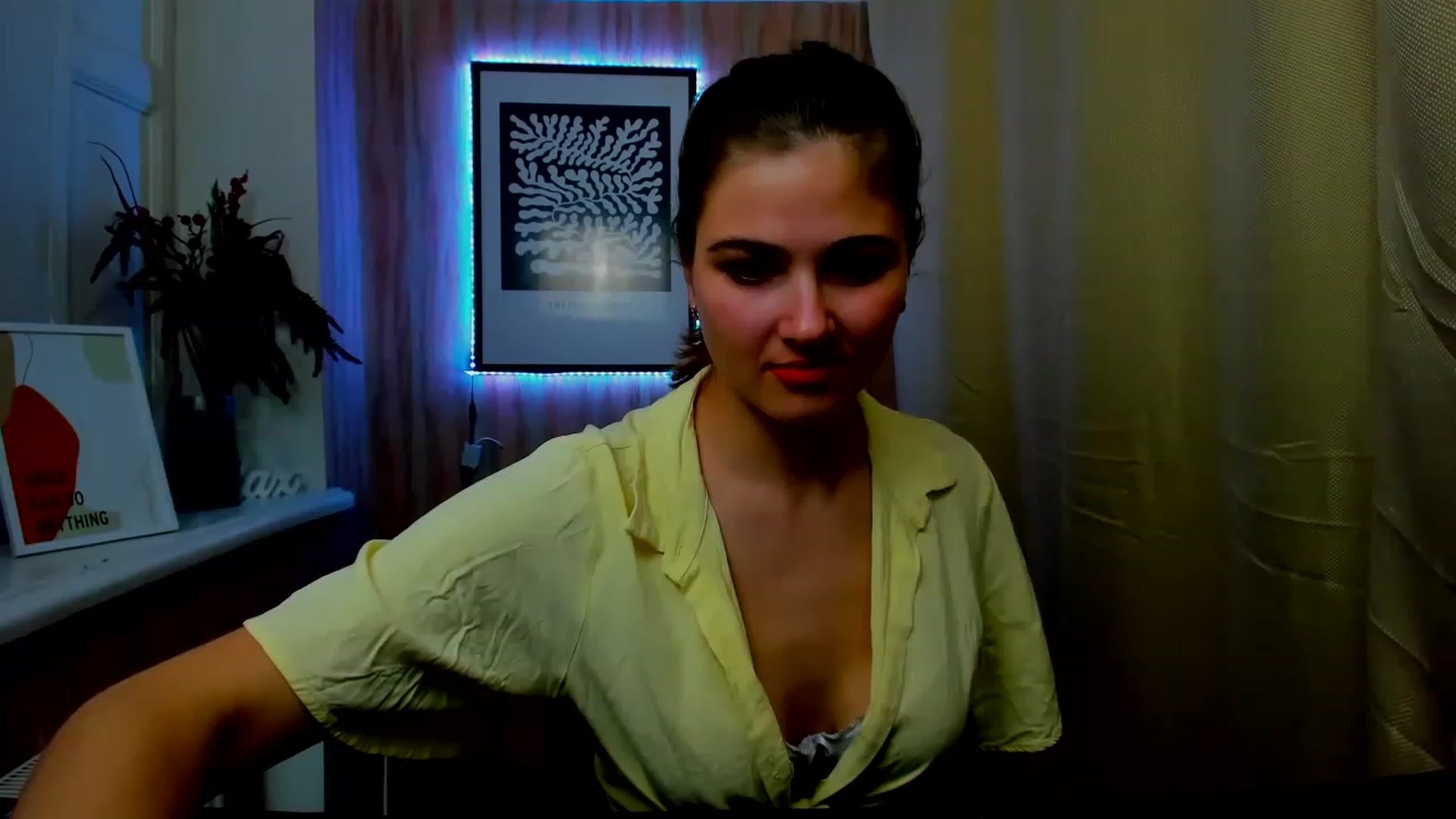 Gallery image thumbnail from GladysSmith's myfreecams stream on, 03/16/2023, 12:36 image 10 of 20