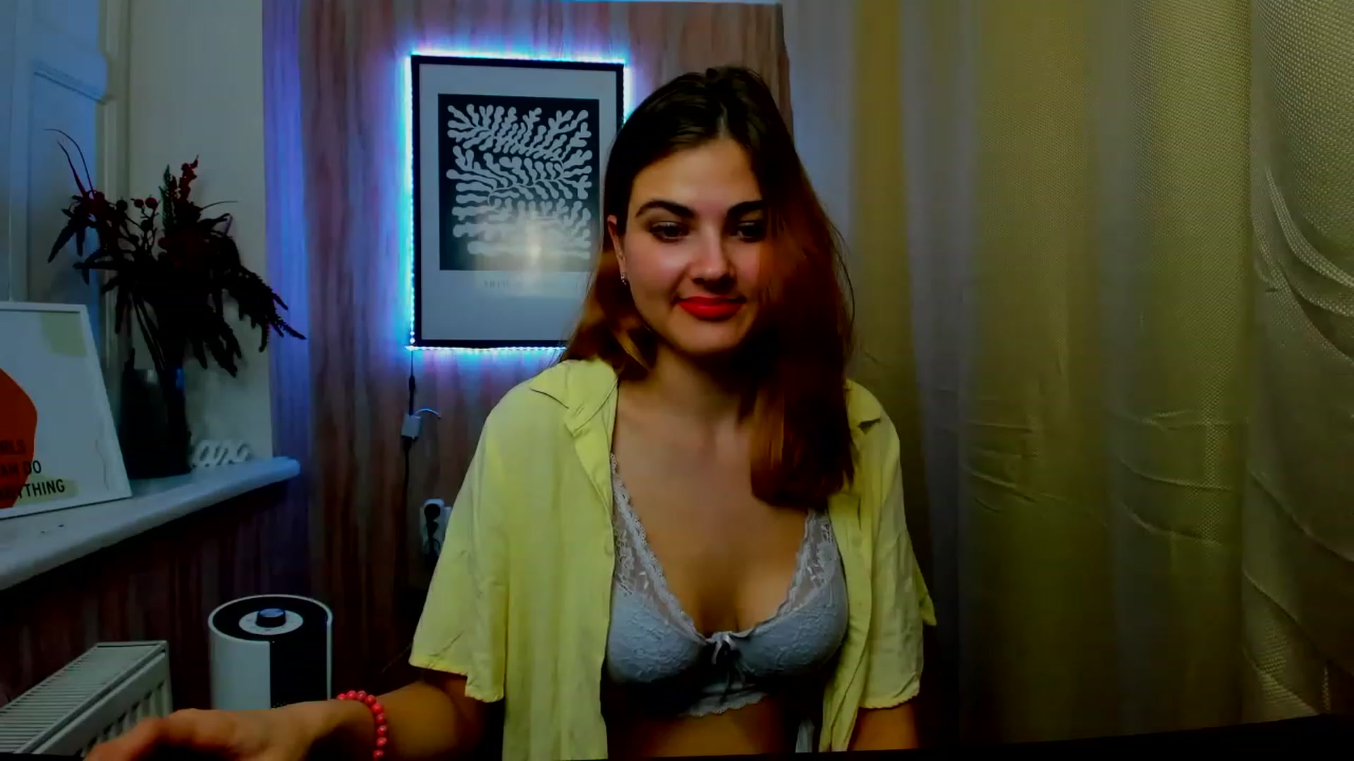 Gallery image thumbnail from GladysSmith's myfreecams stream on, 03/16/2023, 12:36 image 2 of 20