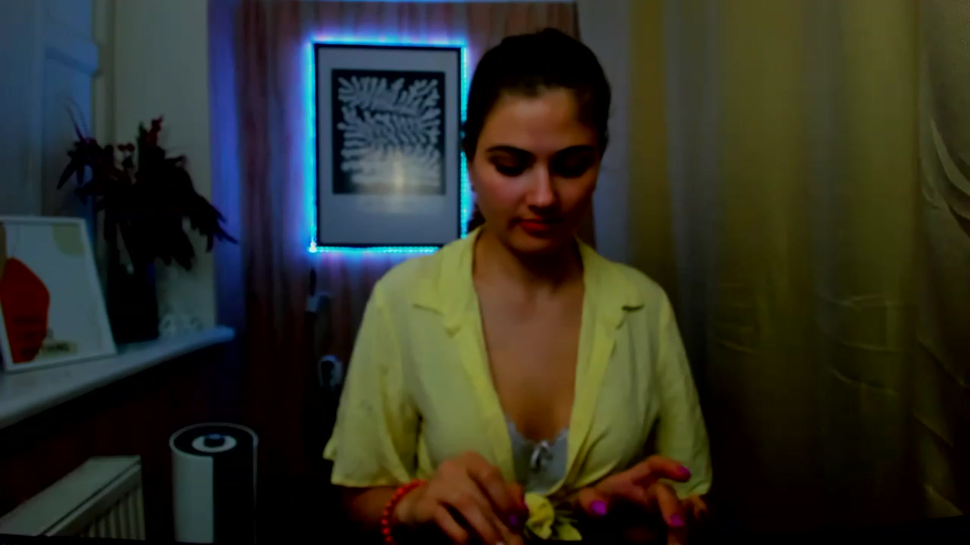 Gallery image thumbnail from GladysSmith's myfreecams stream on, 03/16/2023, 12:36 image 12 of 20