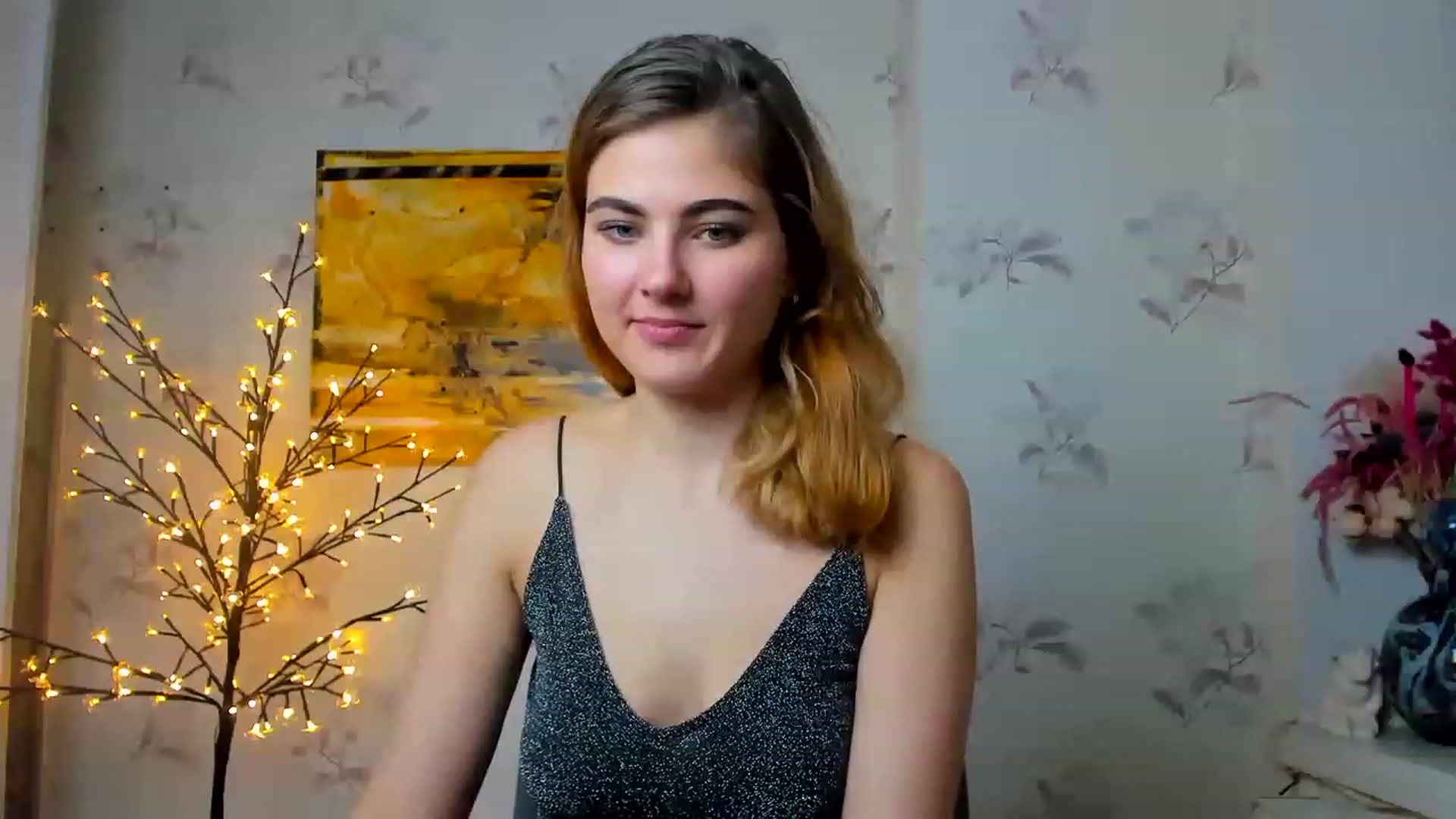 Gallery image thumbnail from GladysSmith's myfreecams stream on, 03/19/2023, 12:44 image 12 of 20