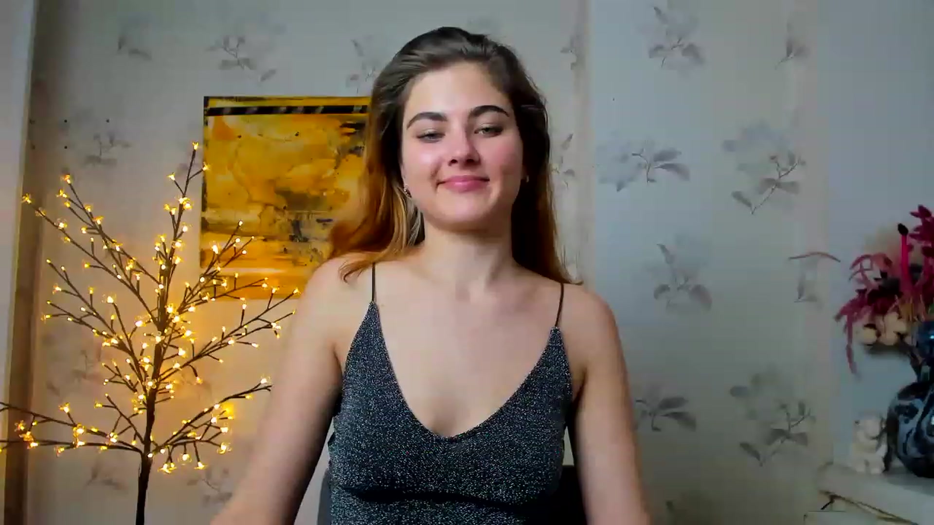 Gallery image thumbnail from GladysSmith's myfreecams stream on, 03/19/2023, 12:44 image 13 of 20