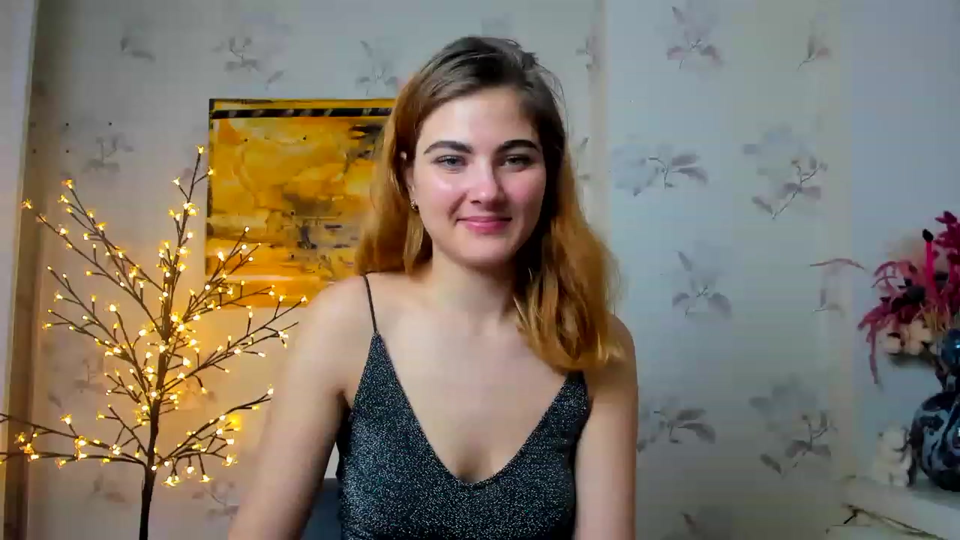 Gallery image thumbnail from GladysSmith's myfreecams stream on, 03/19/2023, 12:44 image 4 of 20