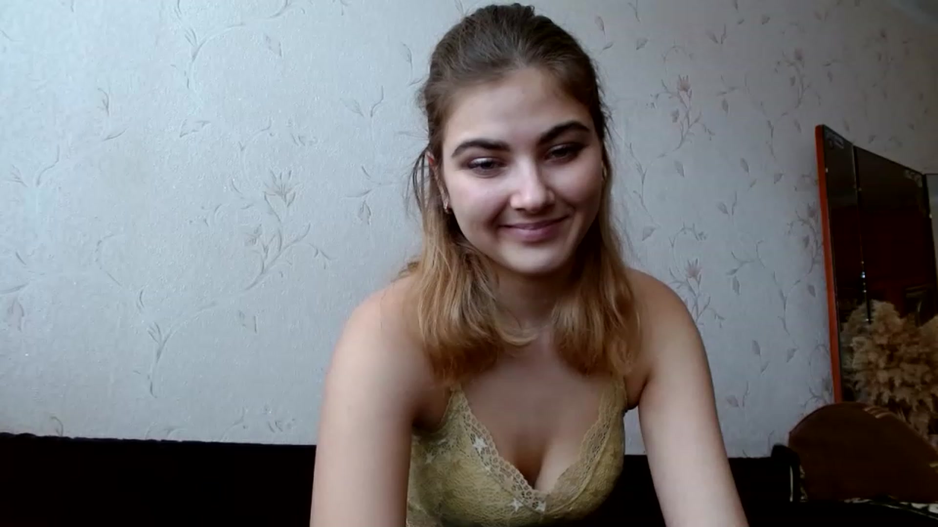 Gallery image thumbnail from GladysSmith's myfreecams stream on, 03/22/2023, 10:28 image 3 of 20