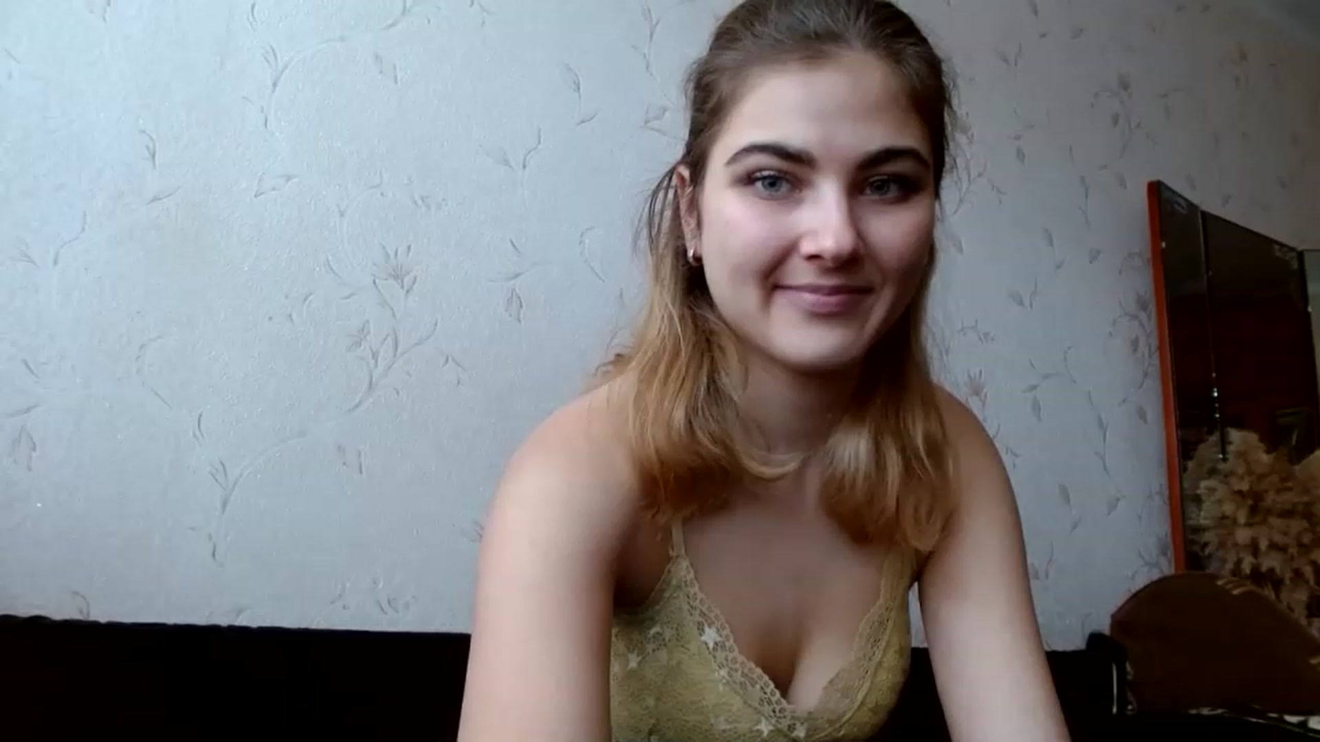 Gallery image thumbnail from GladysSmith's myfreecams stream on, 03/22/2023, 10:28 image 5 of 20