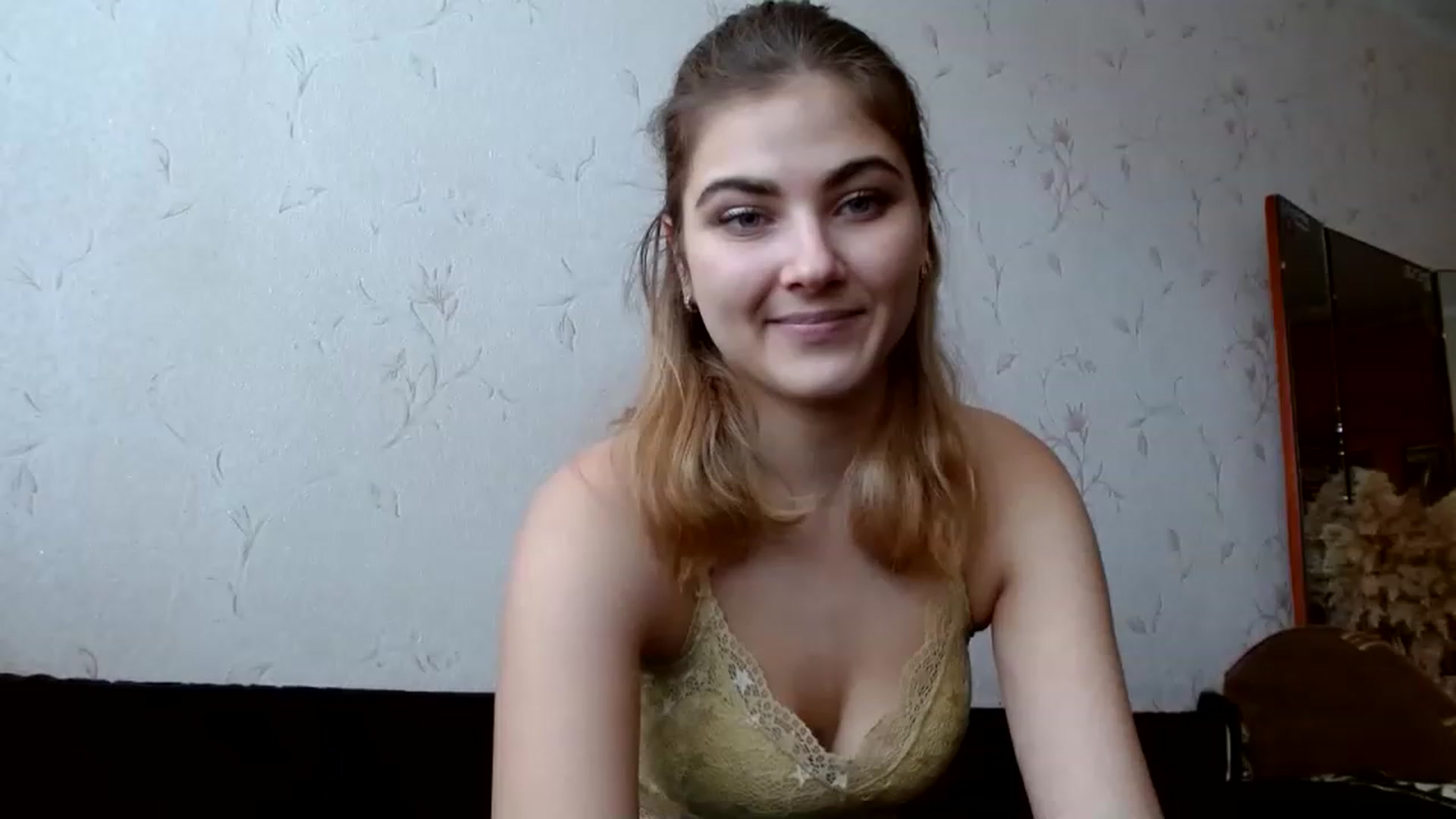Gallery image thumbnail from GladysSmith's myfreecams stream on, 03/22/2023, 10:28 image 1 of 20