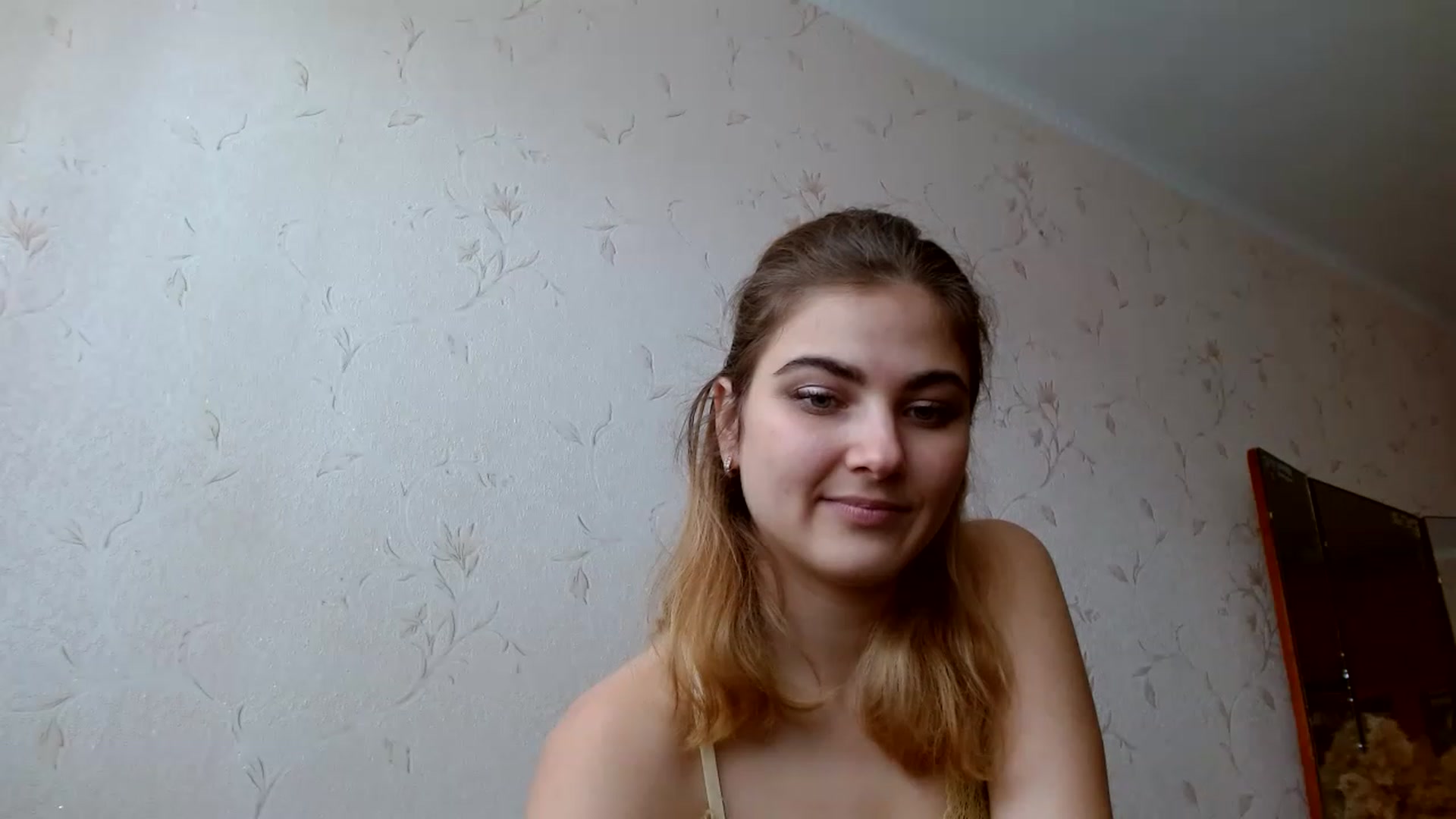 Gallery image thumbnail from GladysSmith's myfreecams stream on, 03/22/2023, 10:28 image 16 of 20