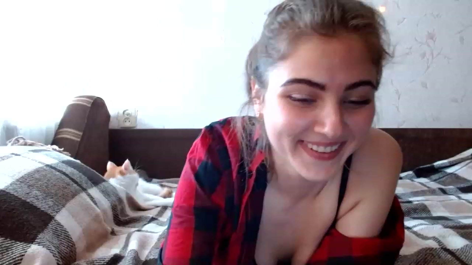 Gallery image thumbnail from GladysSmith's myfreecams stream on, 03/27/2023, 13:41 image 3 of 20