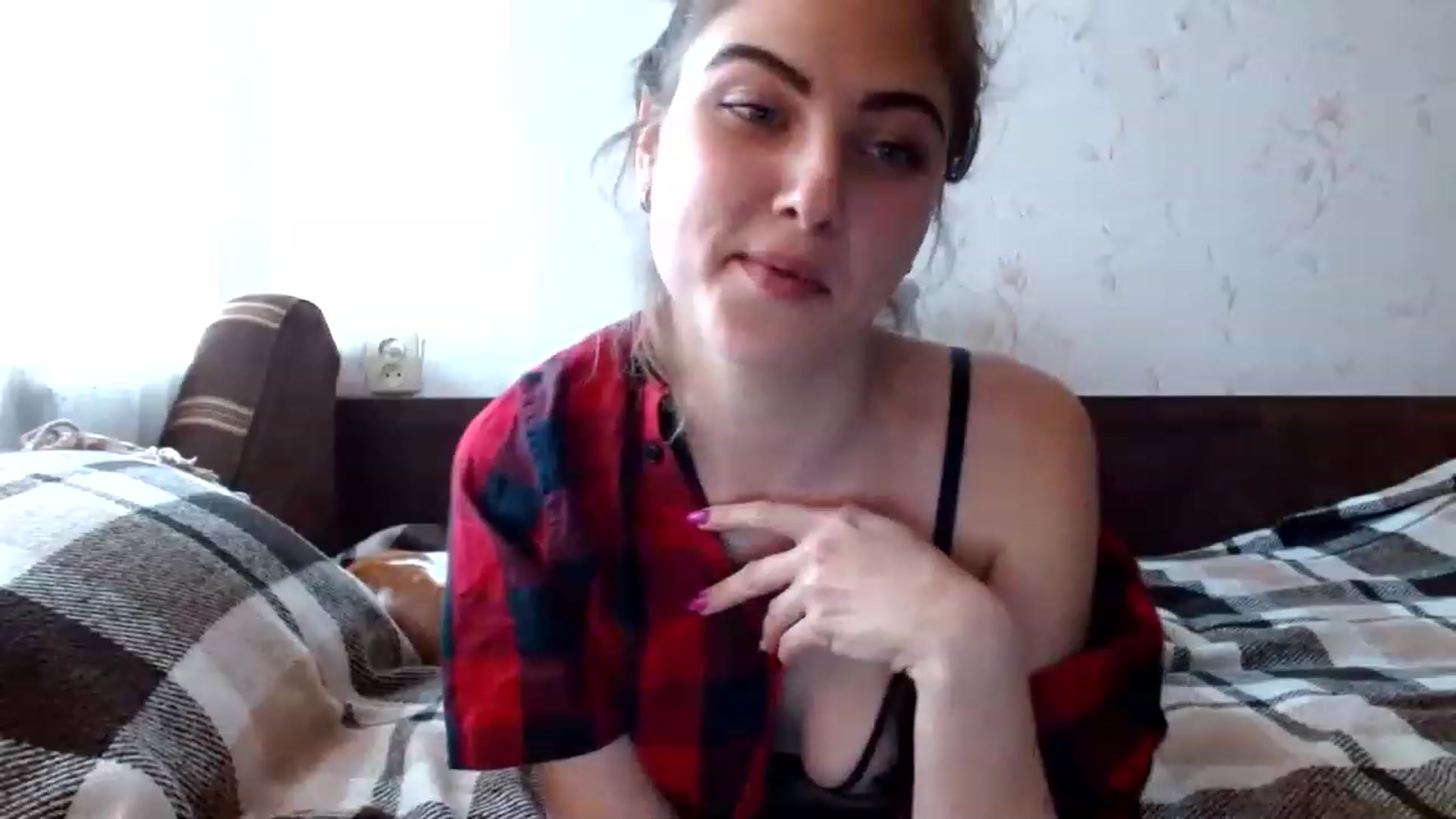 Gallery image thumbnail from GladysSmith's myfreecams stream on, 03/27/2023, 13:41 image 6 of 20