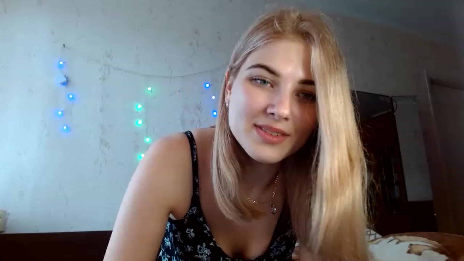Gallery image thumbnail from GladysSmith's myfreecams stream on, 04/03/2023, 09:42 image 3 of 20