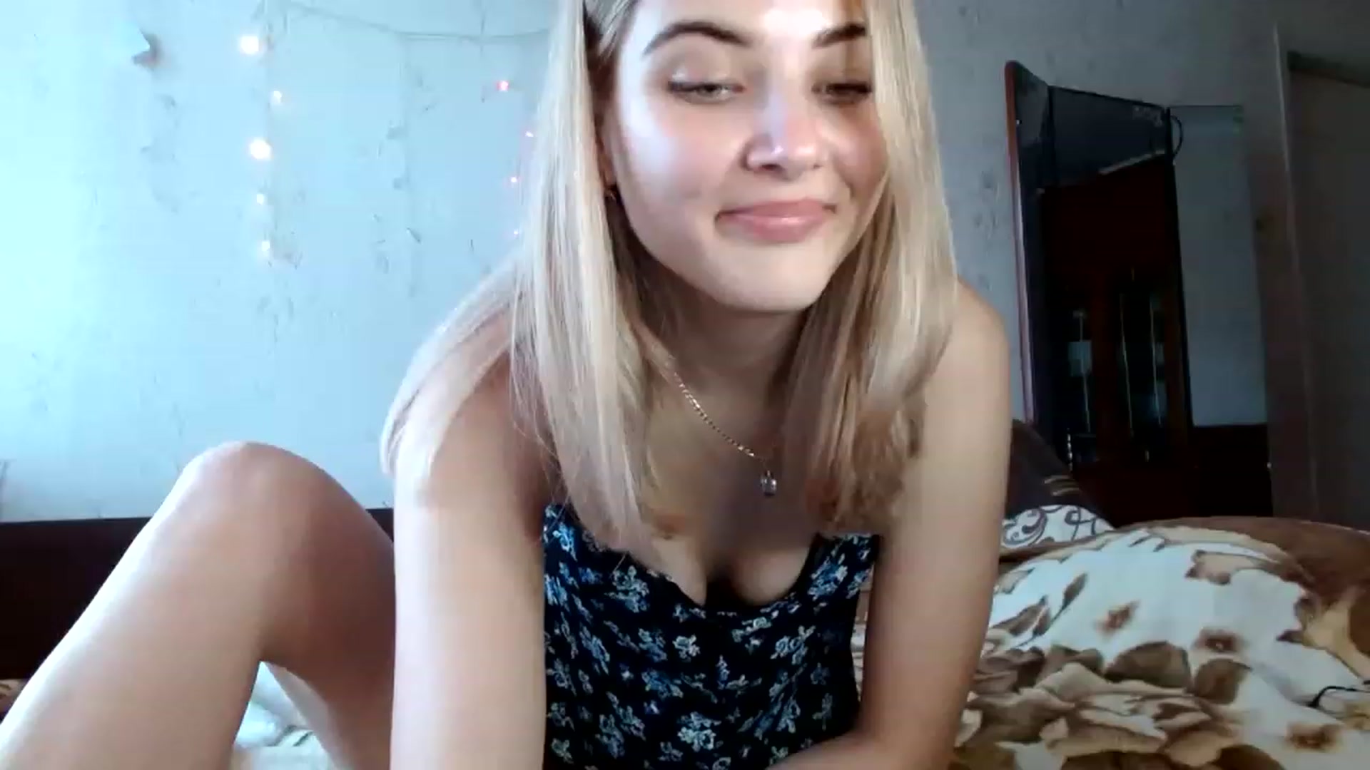 Gallery image thumbnail from GladysSmith's myfreecams stream on, 04/03/2023, 09:42 image 4 of 20