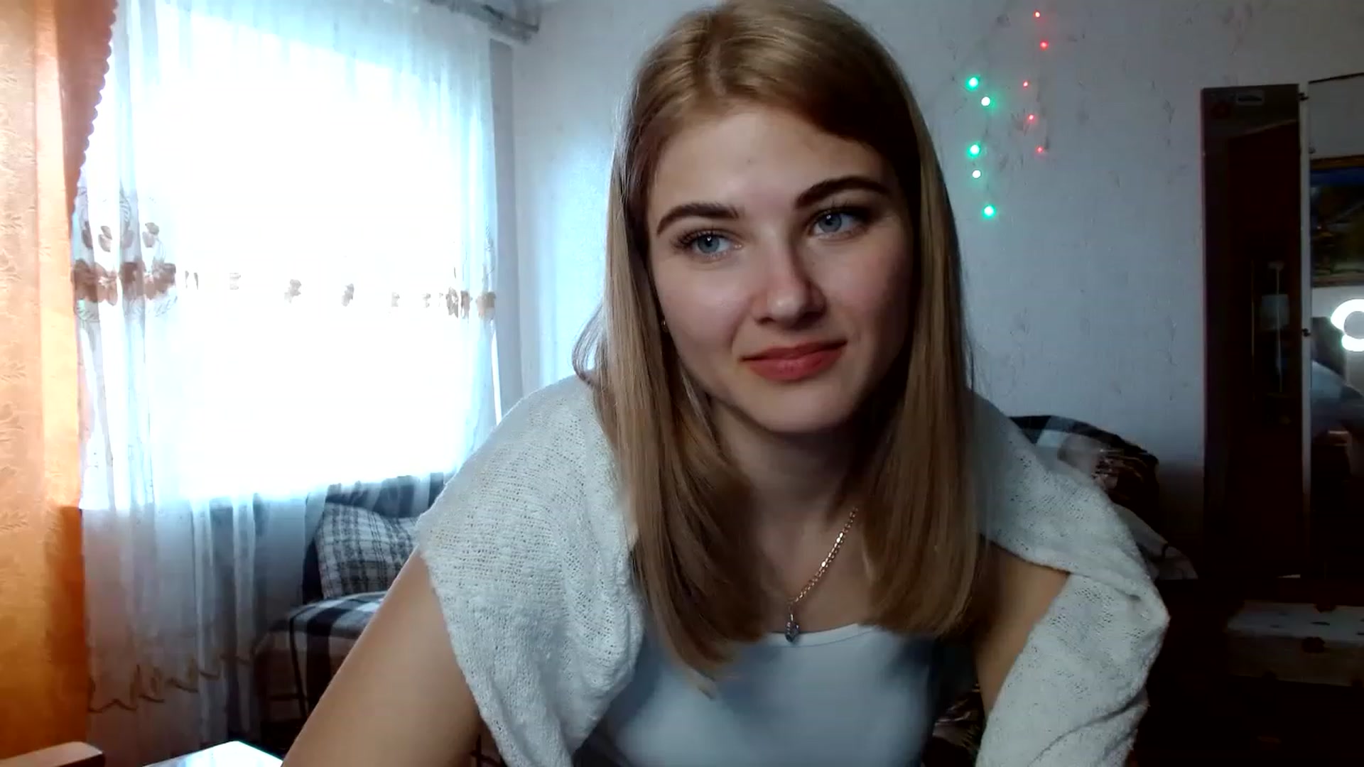 Gallery image thumbnail from GladysSmith's myfreecams stream on, 04/04/2023, 09:19 image 10 of 20
