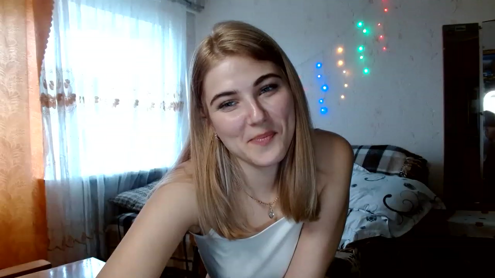 Gallery image thumbnail from GladysSmith's myfreecams stream on, 04/04/2023, 12:39 image 19 of 20
