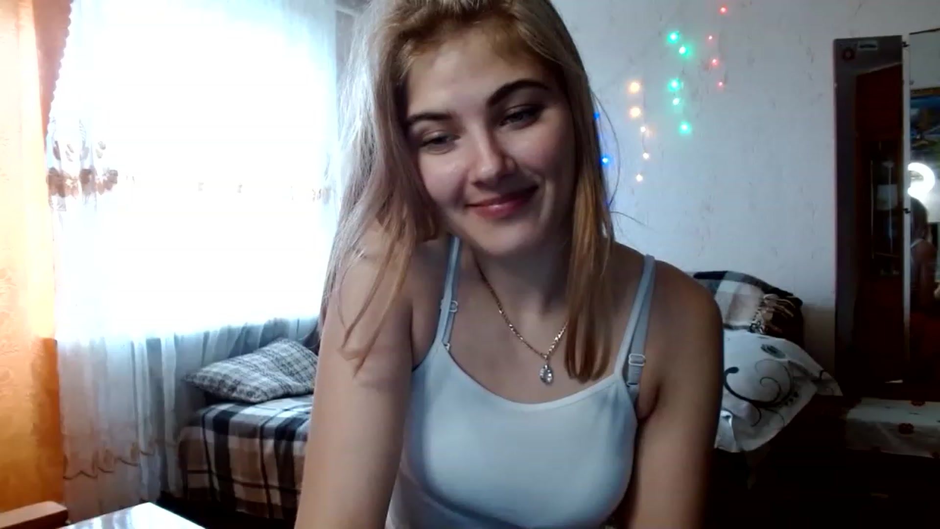 Gallery image thumbnail from GladysSmith's myfreecams stream on, 04/04/2023, 12:39 image 7 of 20