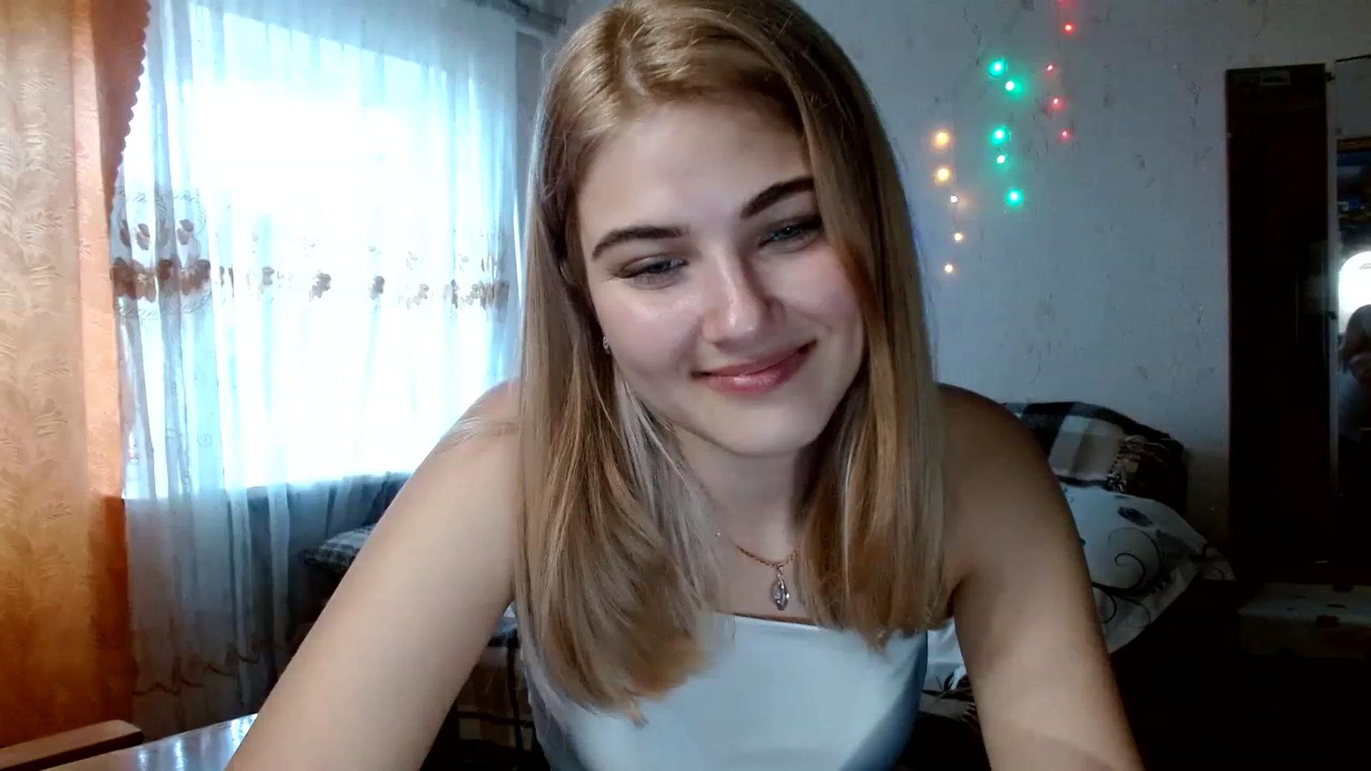 Gallery image thumbnail from GladysSmith's myfreecams stream on, 04/04/2023, 12:54 image 13 of 20