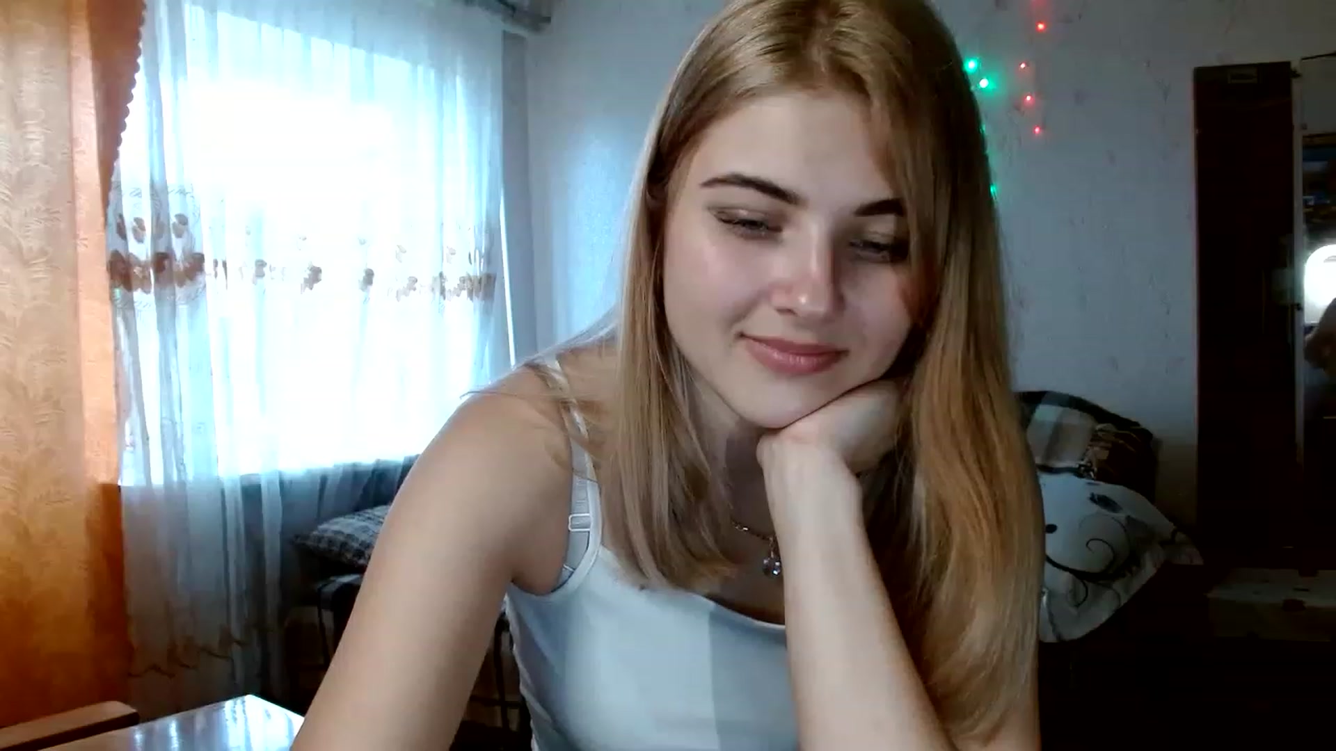 Gallery image thumbnail from GladysSmith's myfreecams stream on, 04/04/2023, 12:54 image 8 of 20