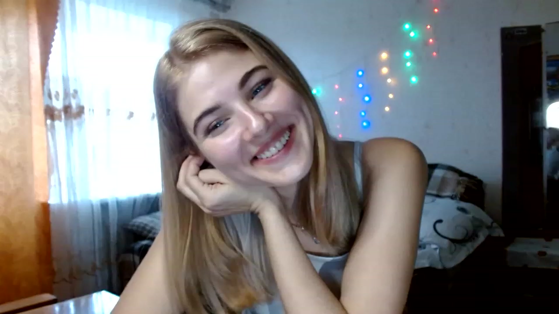 Gallery image thumbnail from GladysSmith's myfreecams stream on, 04/04/2023, 12:54 image 12 of 20