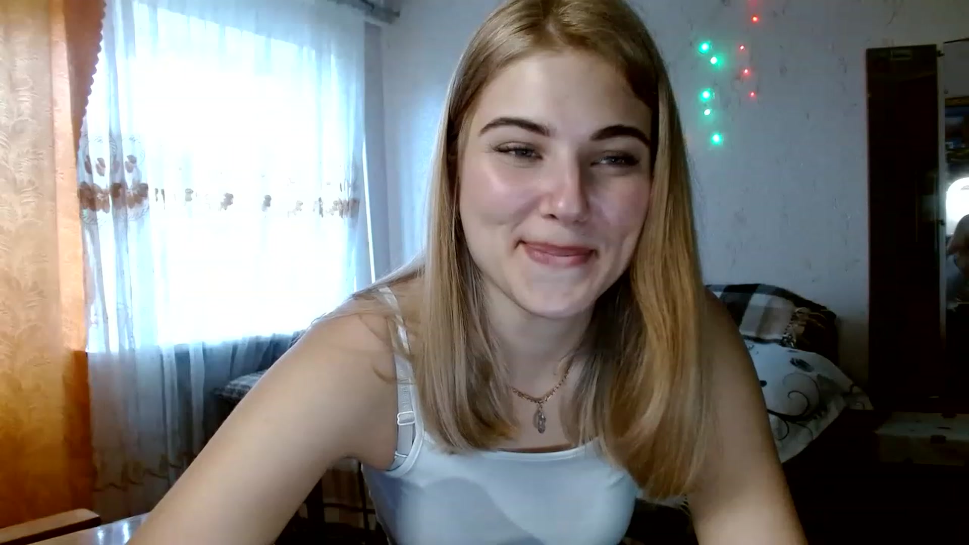 Gallery image thumbnail from GladysSmith's myfreecams stream on, 04/04/2023, 12:54 image 5 of 20