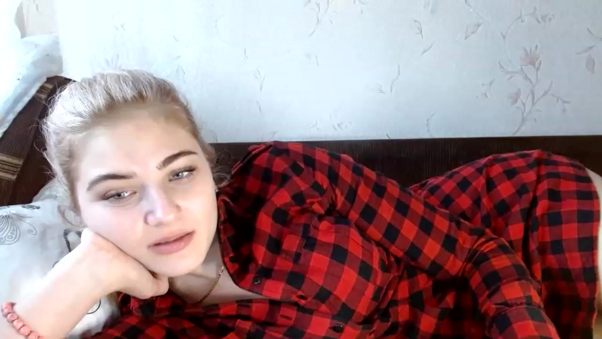 Gallery image thumbnail from GladysSmith's myfreecams stream on, 04/05/2023, 08:59 image 10 of 20