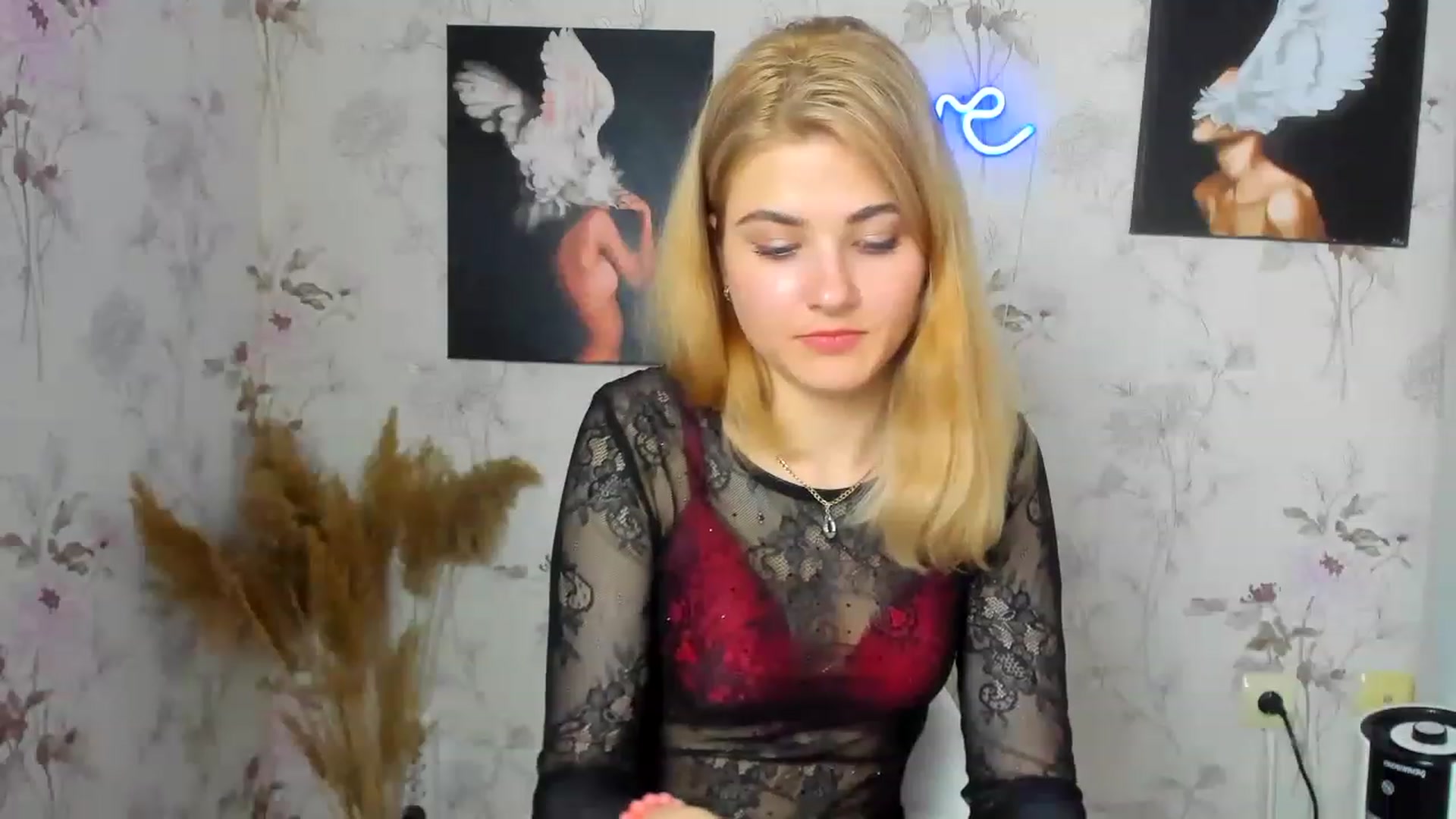 Gallery image thumbnail from GladysSmith's myfreecams stream on, 04/08/2023, 10:18 image 14 of 20