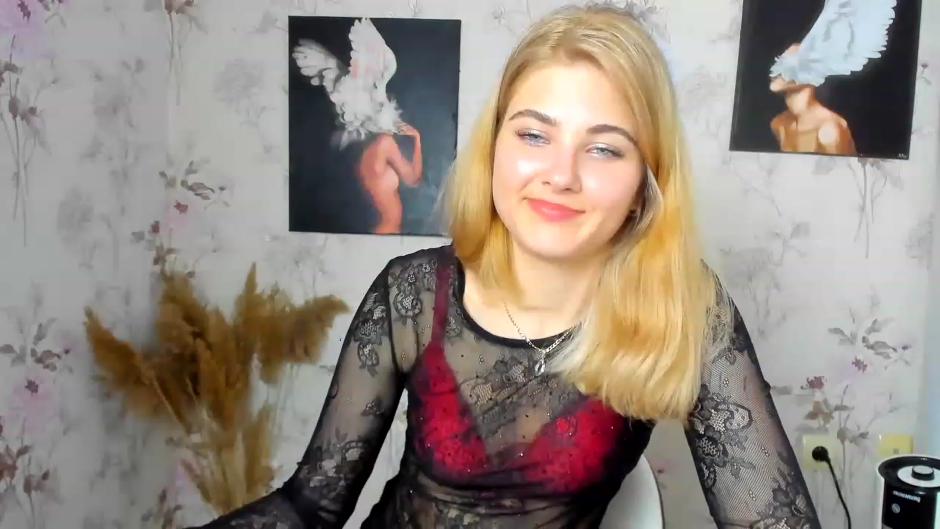 Gallery image thumbnail from GladysSmith's myfreecams stream on, 04/08/2023, 10:18 image 13 of 20