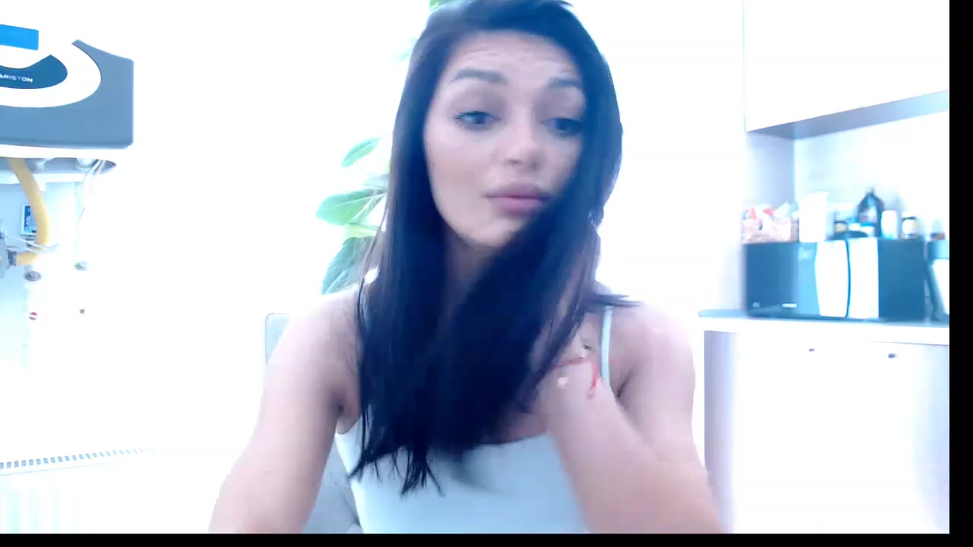 Gallery image thumbnail from Glamourbbe's myfreecams stream on, 05/06/2023, 10:20 image 6 of 20